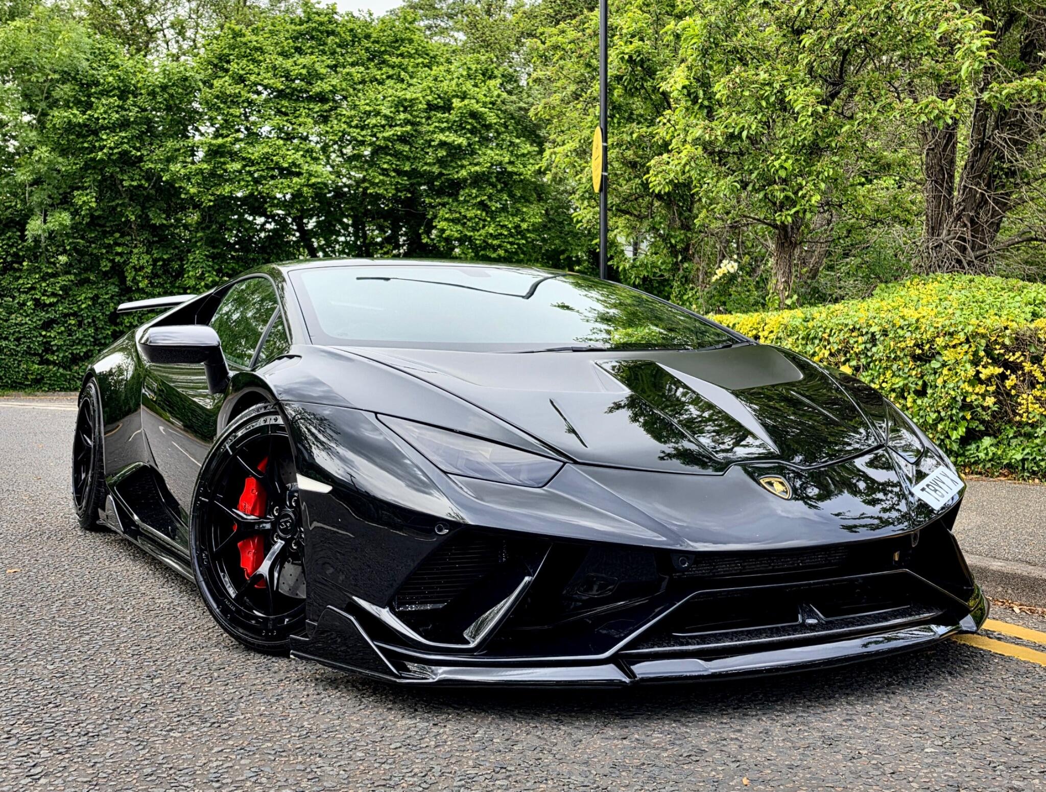 Lamborghini Huracan view 17