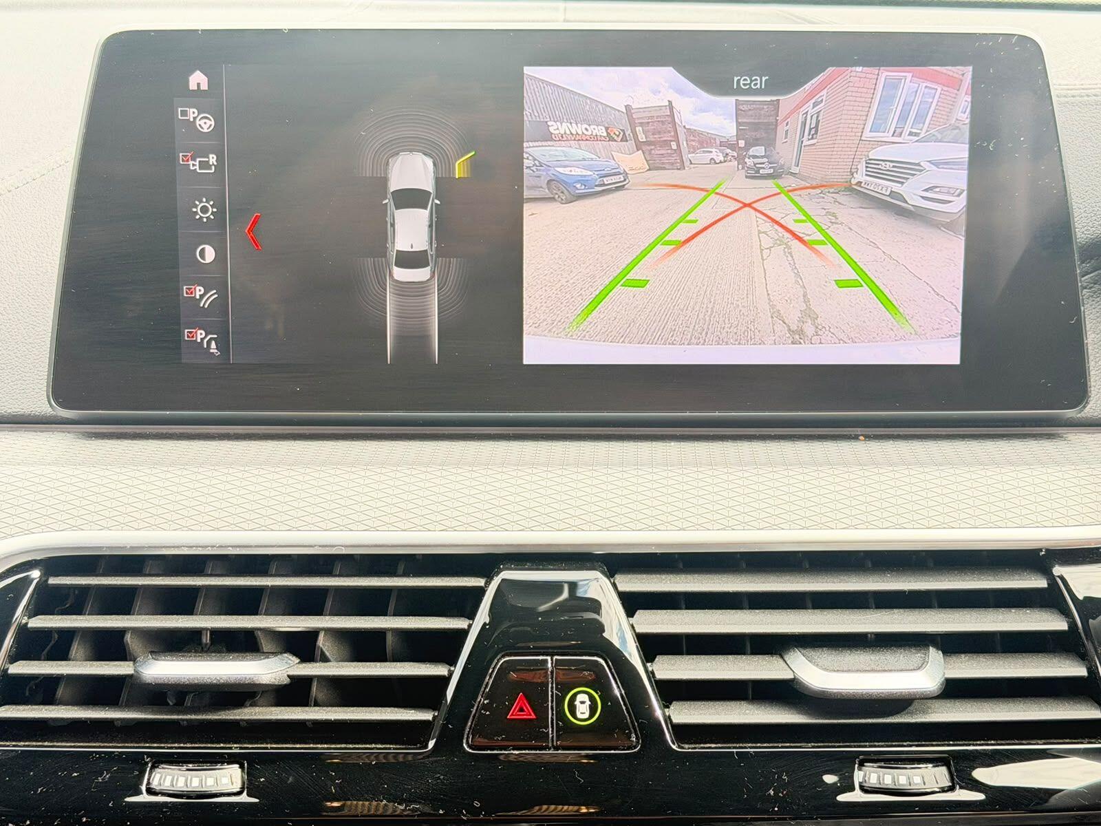 BMW 5 Series view 27