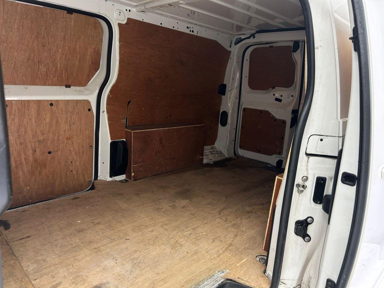 Vauxhall Vivaro view 21