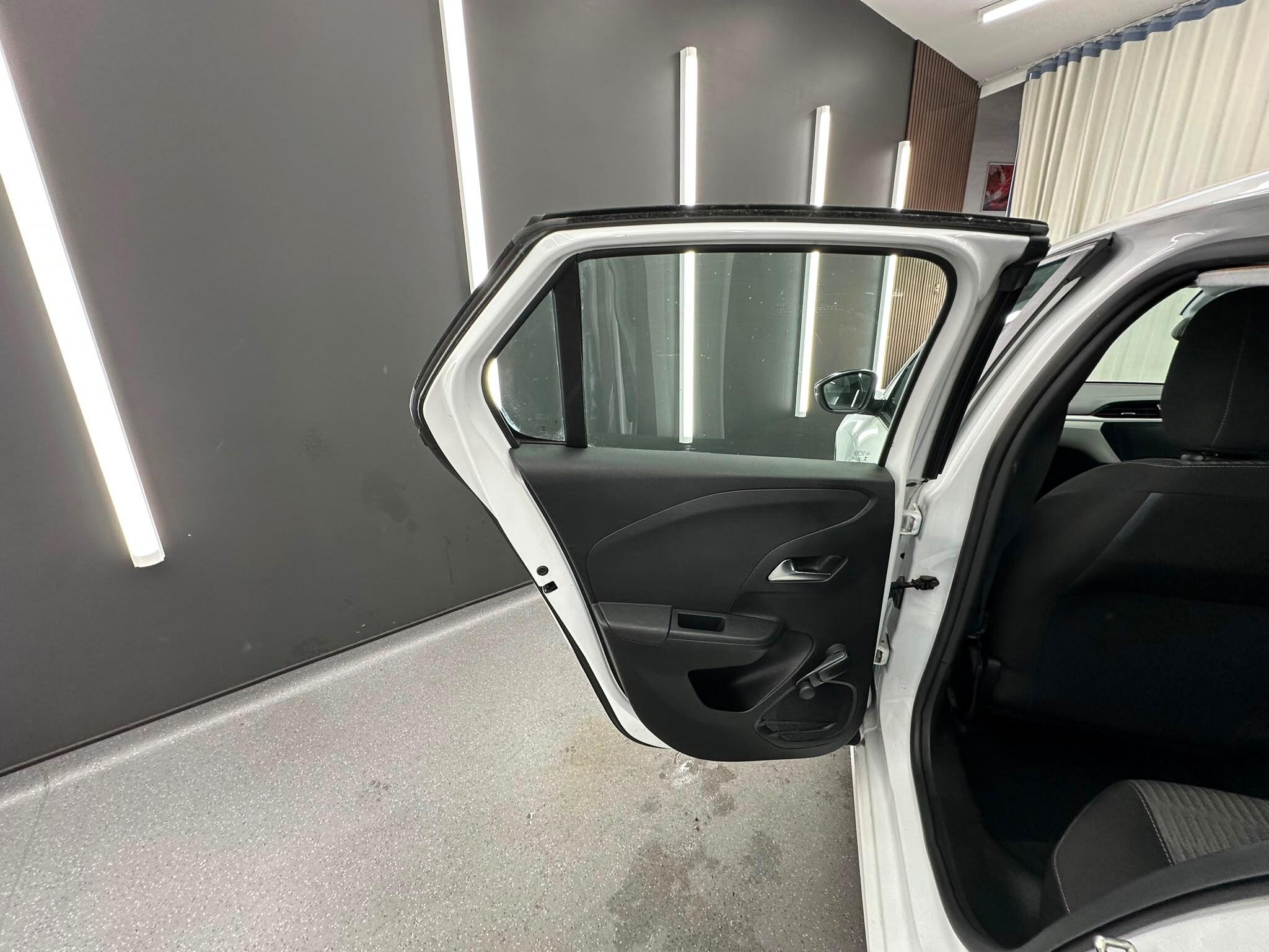 Vauxhall Corsa view 14