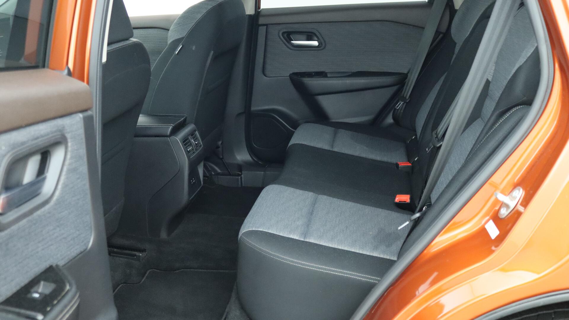 Nissan X-Trail view 27