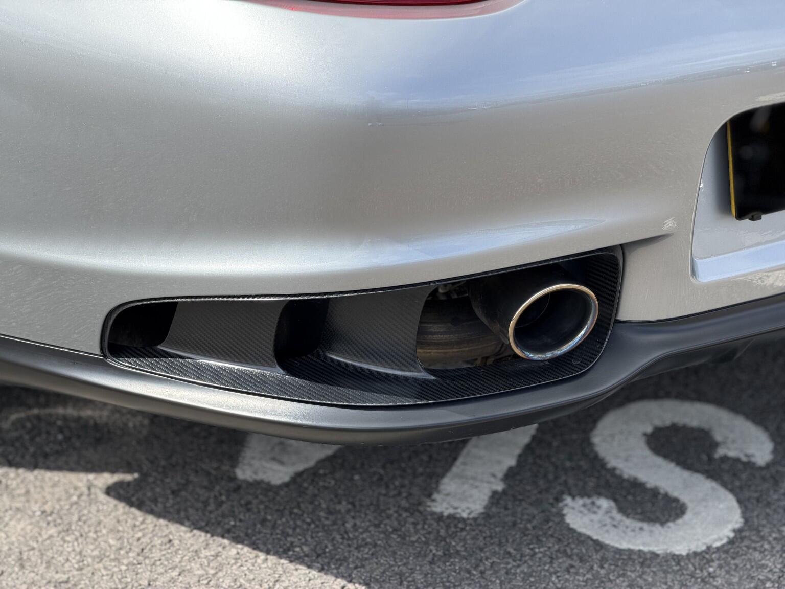 Porsche 911 view 38