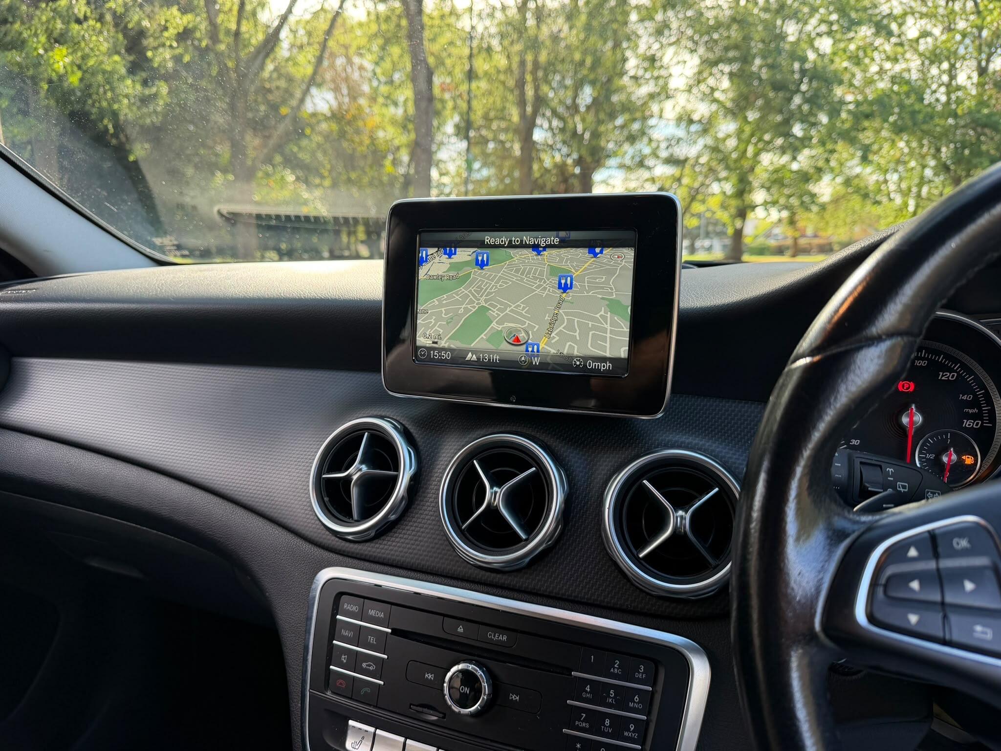 Mercedes-Benz Gla view 23