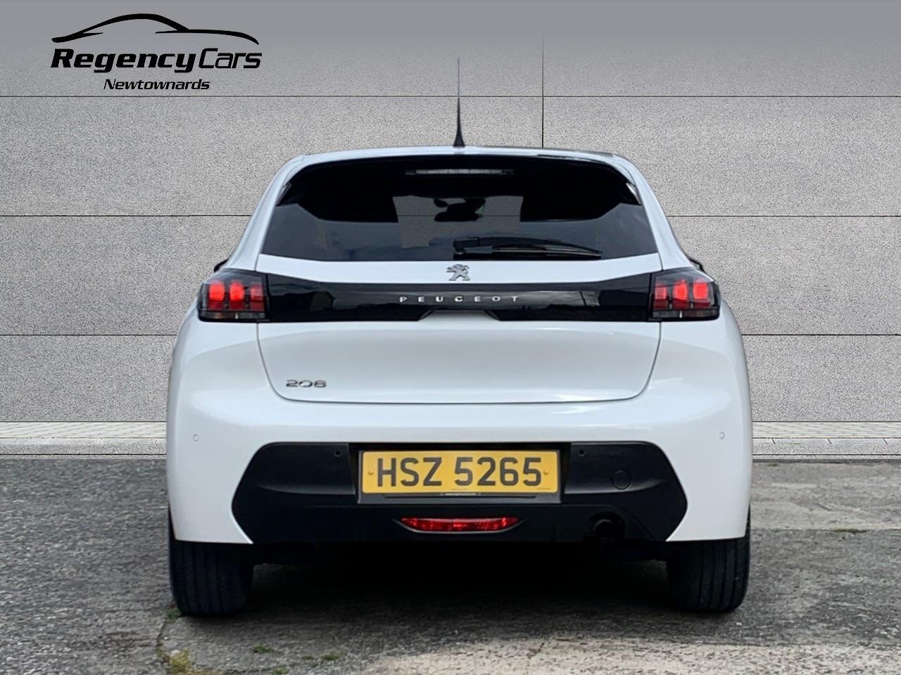 Peugeot 208 view 6