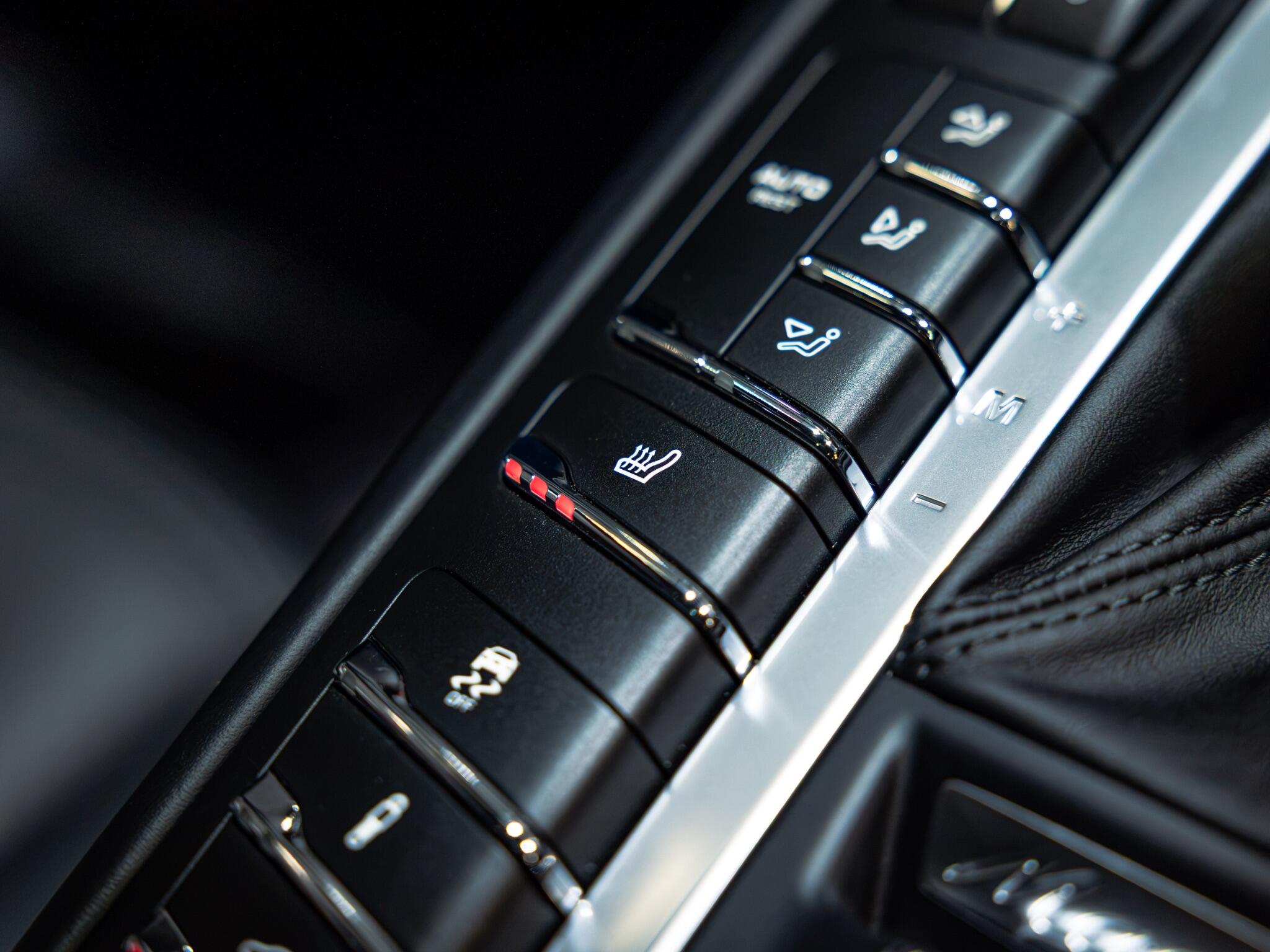 Porsche Macan view 22
