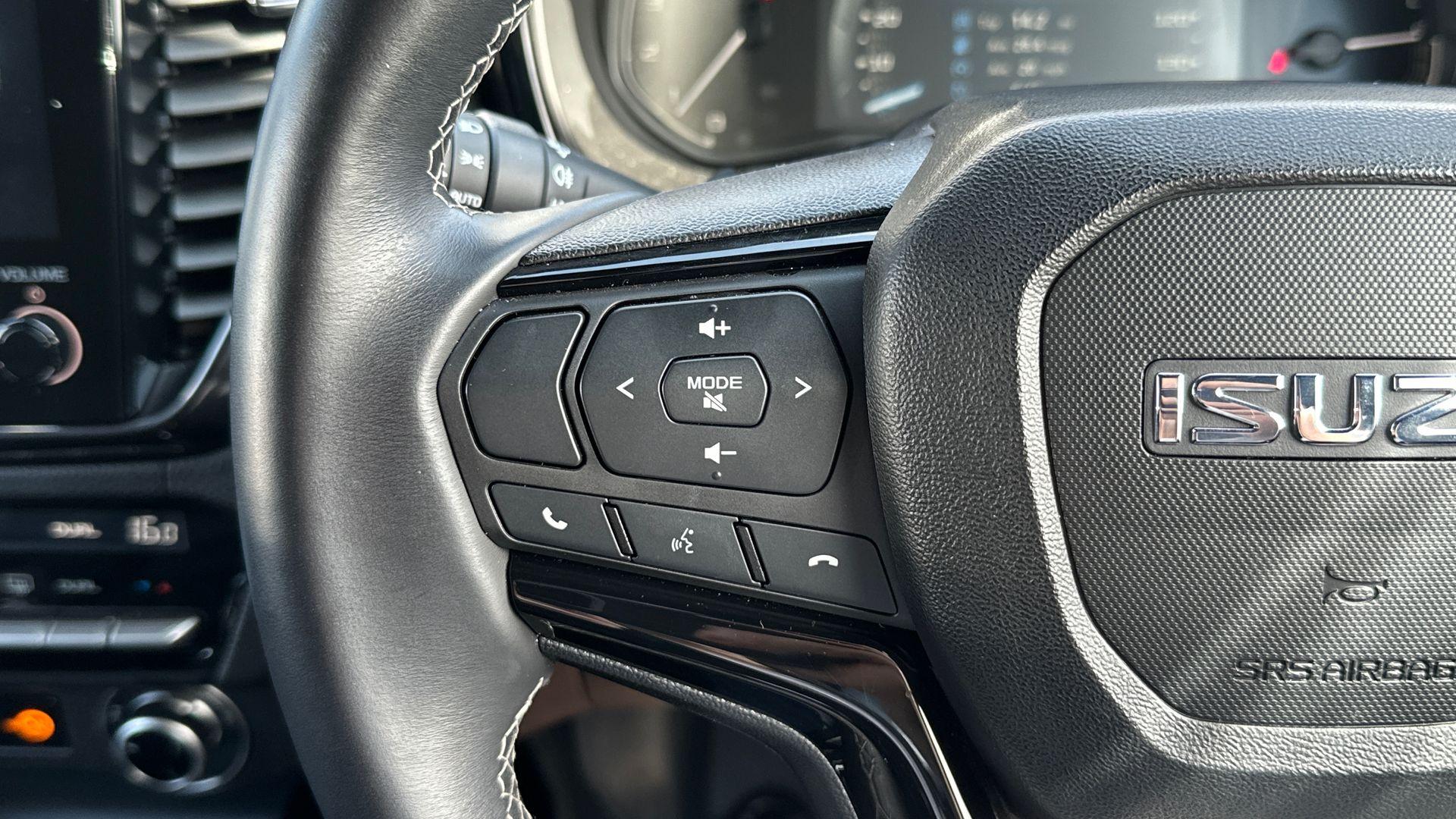 Isuzu D-Max view 15