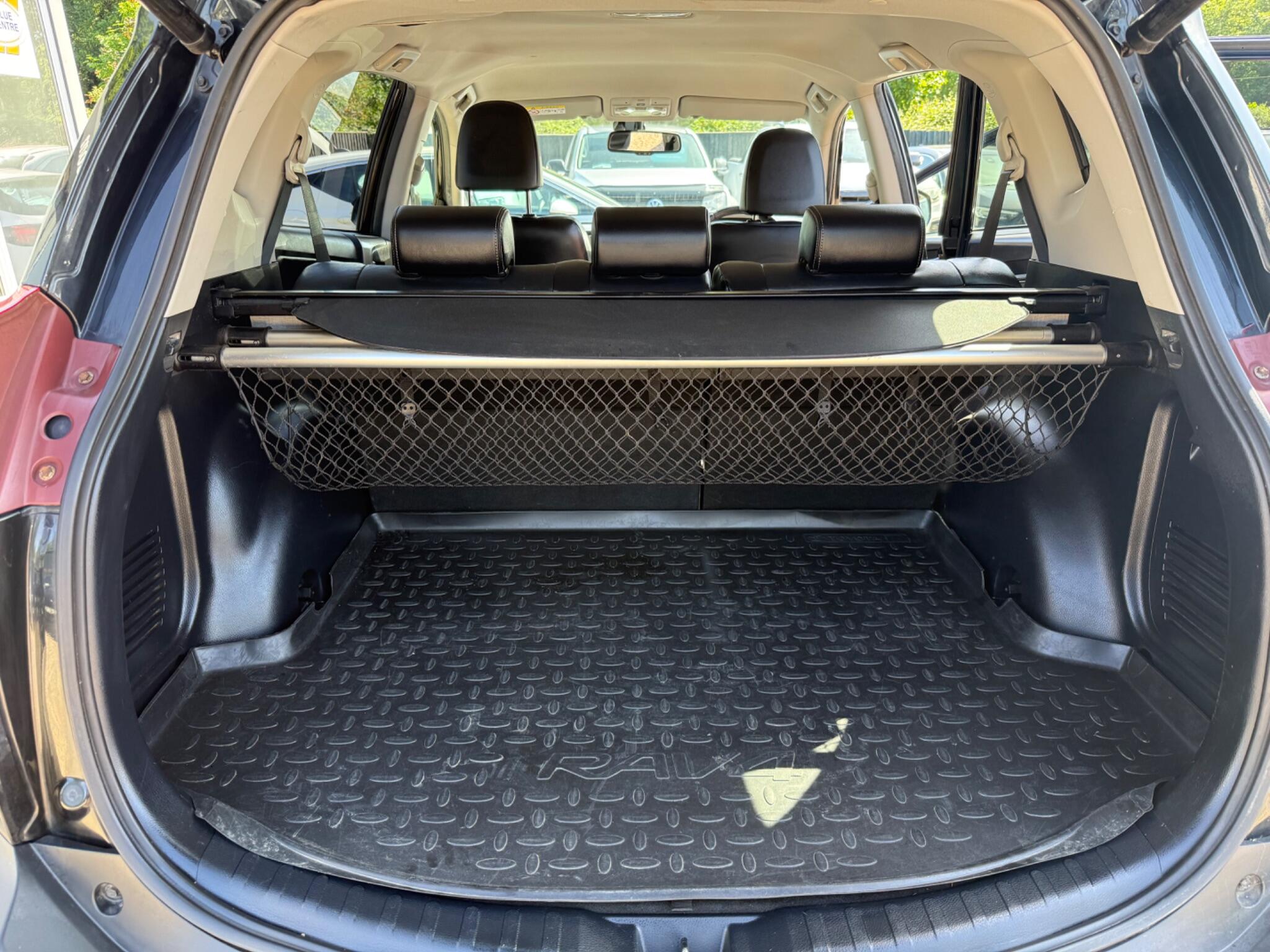 Toyota Rav4 view 12