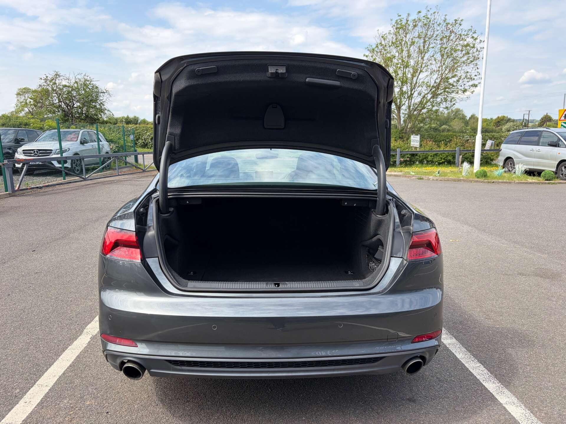 Audi A5 view 22