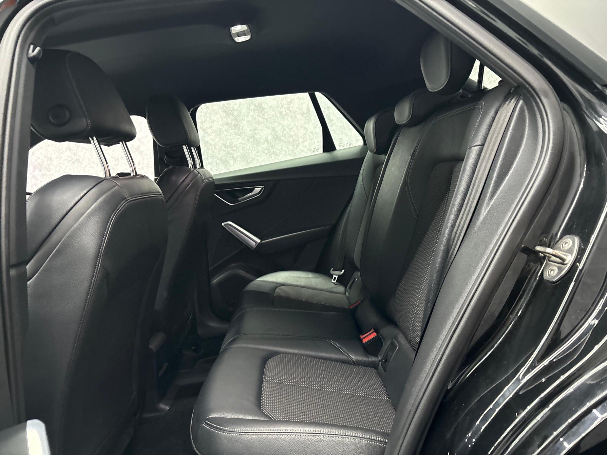 Audi Q2 view 9