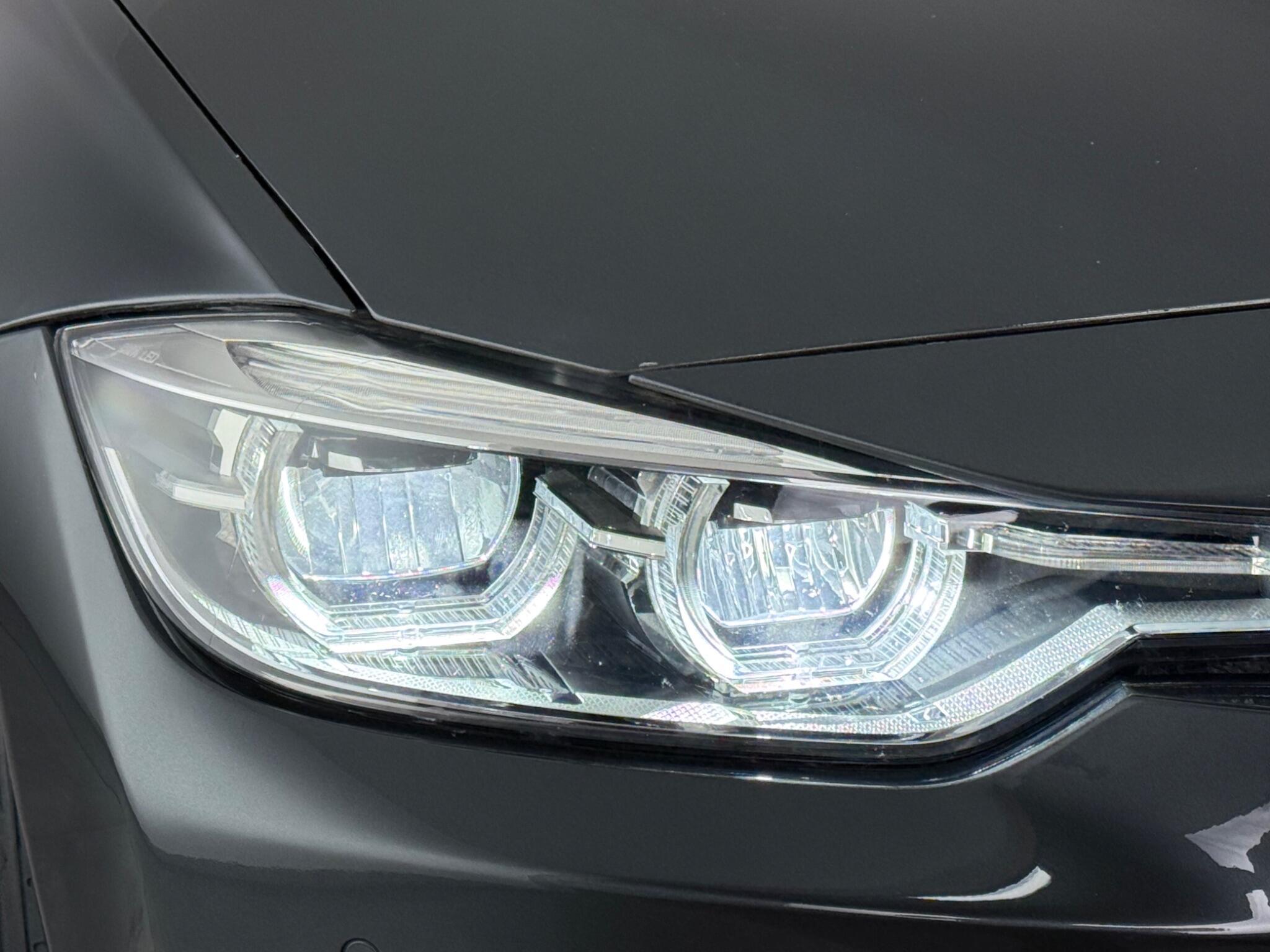 BMW 3 Series view 10