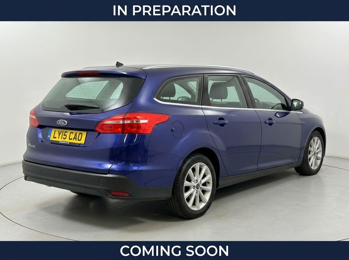 Ford Focus view 4