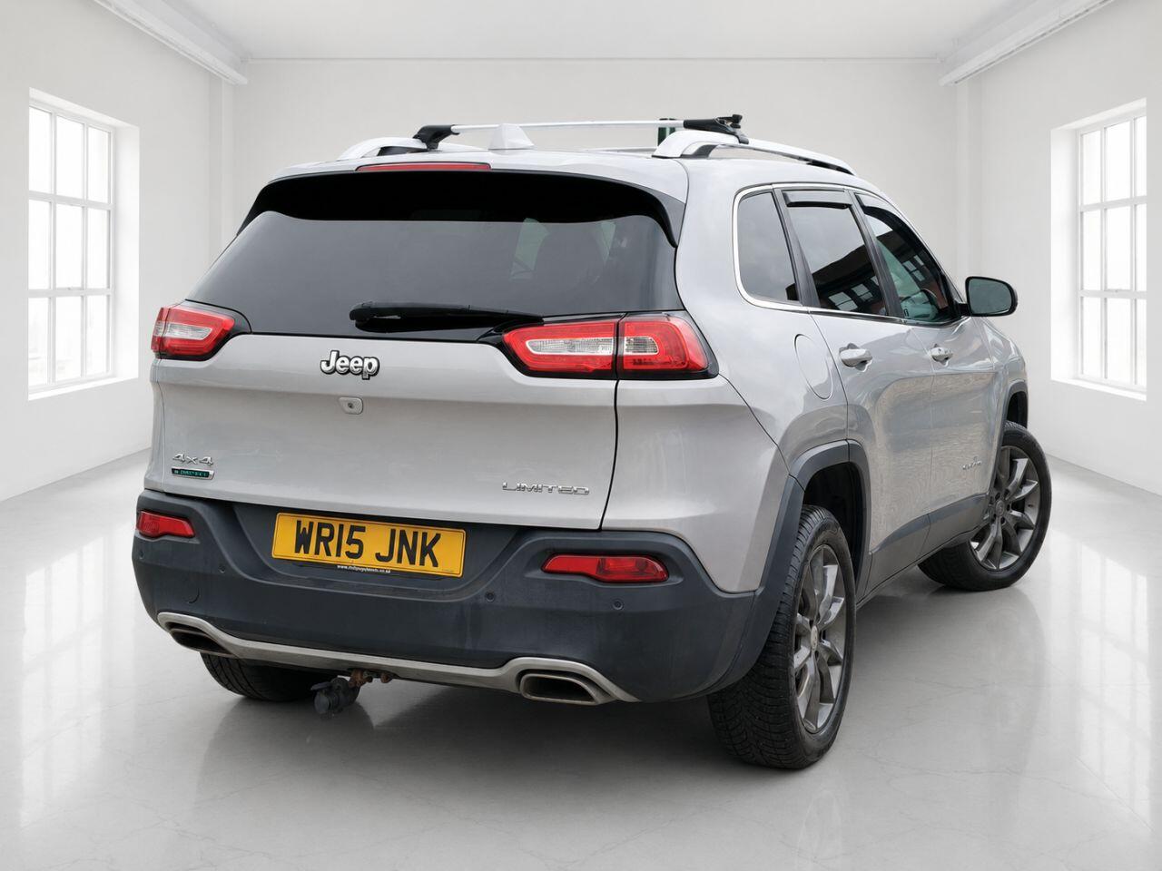Jeep Cherokee view 9