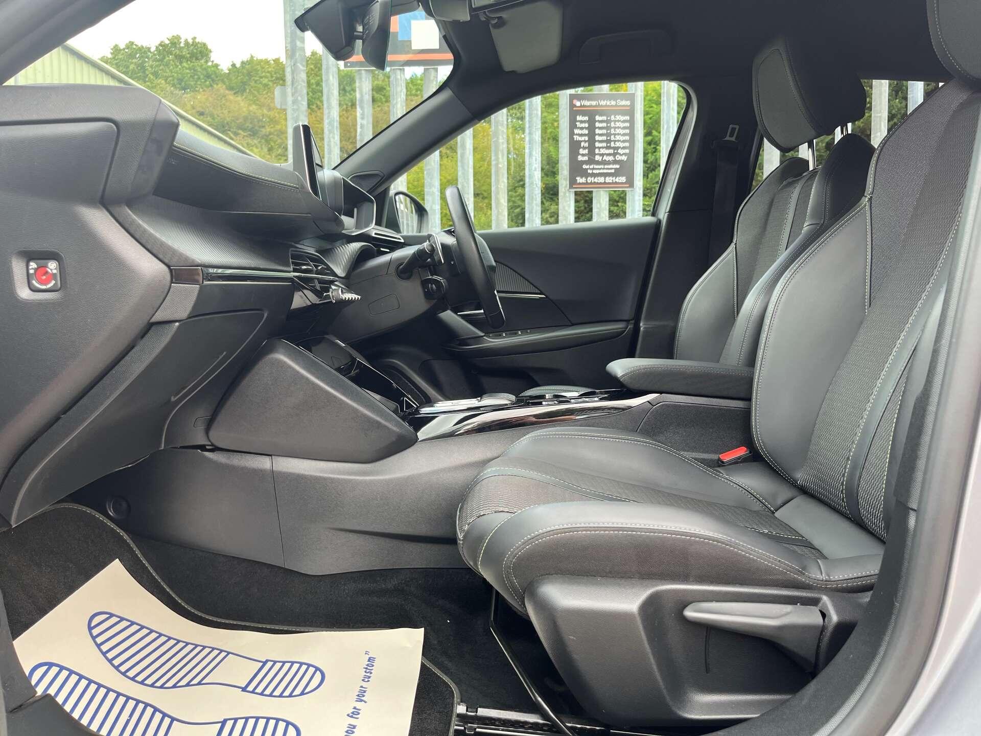 Peugeot 2008 view 32