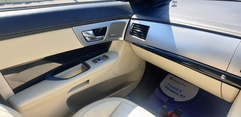 2014 Jaguar XF image 25