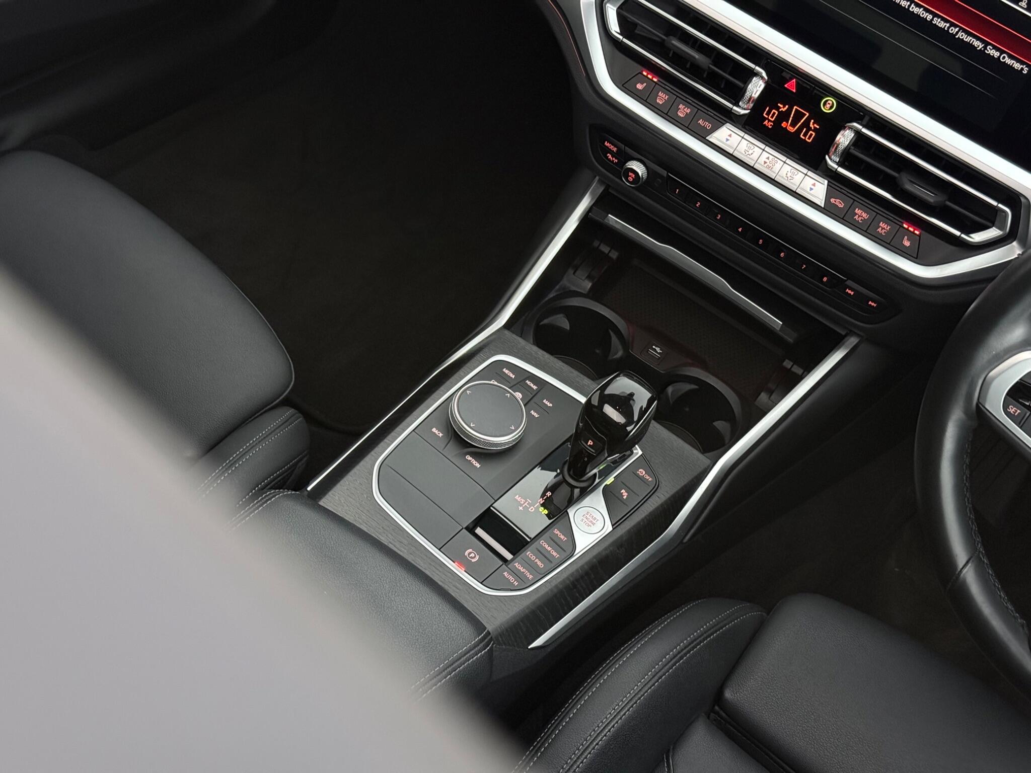 BMW 3 Series view 35