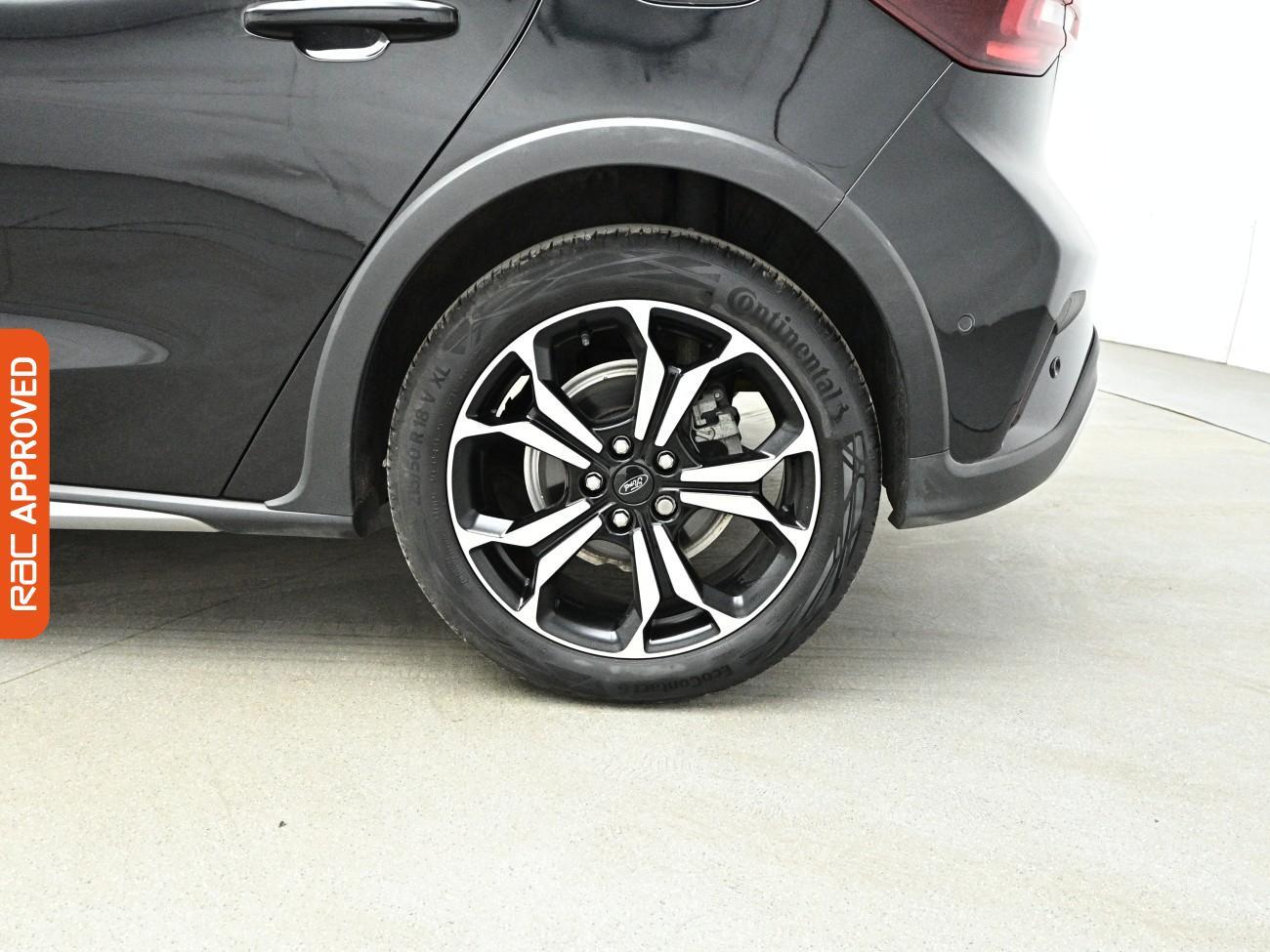 Ford Focus view 27