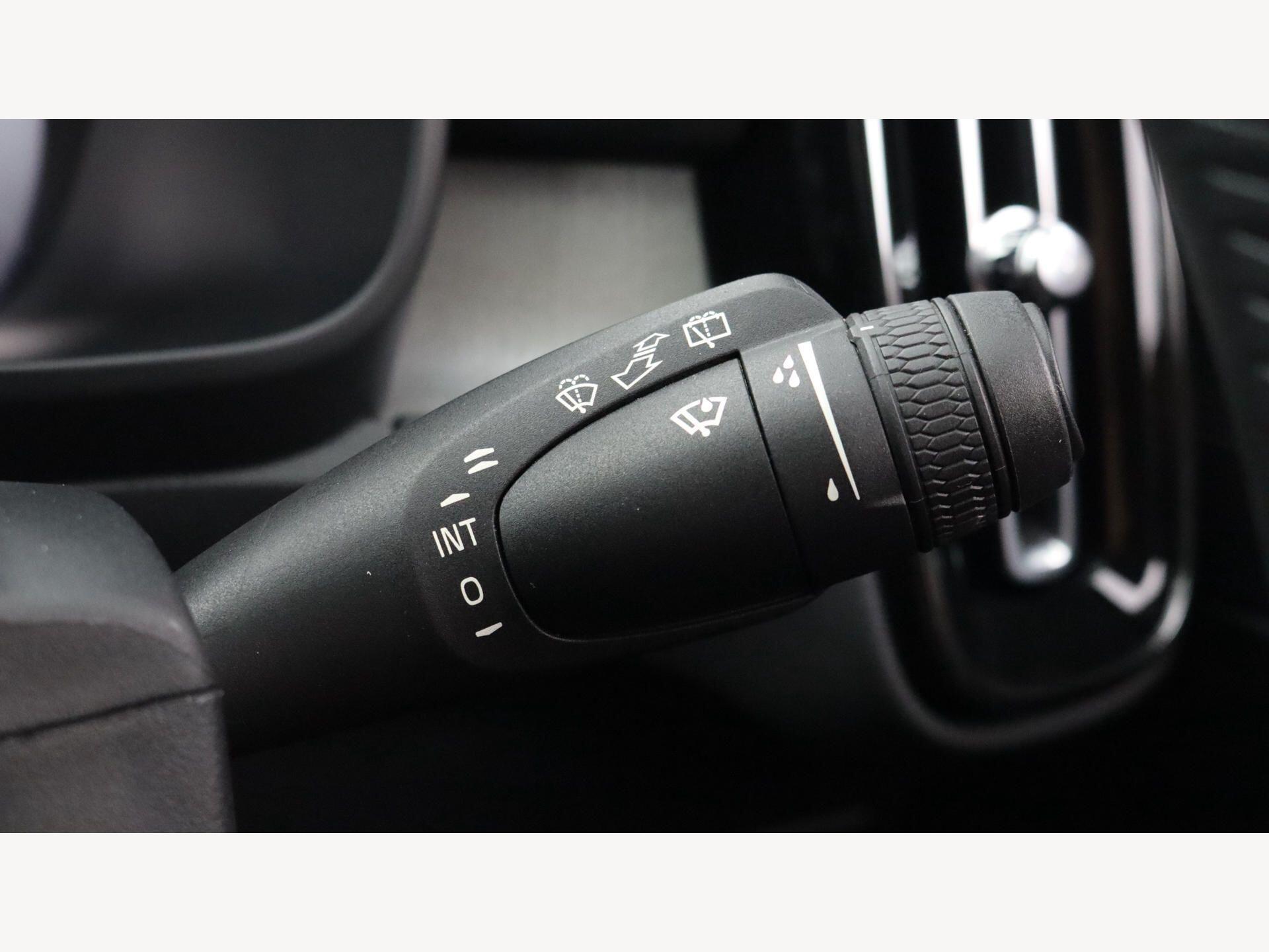 Volvo XC40 view 24