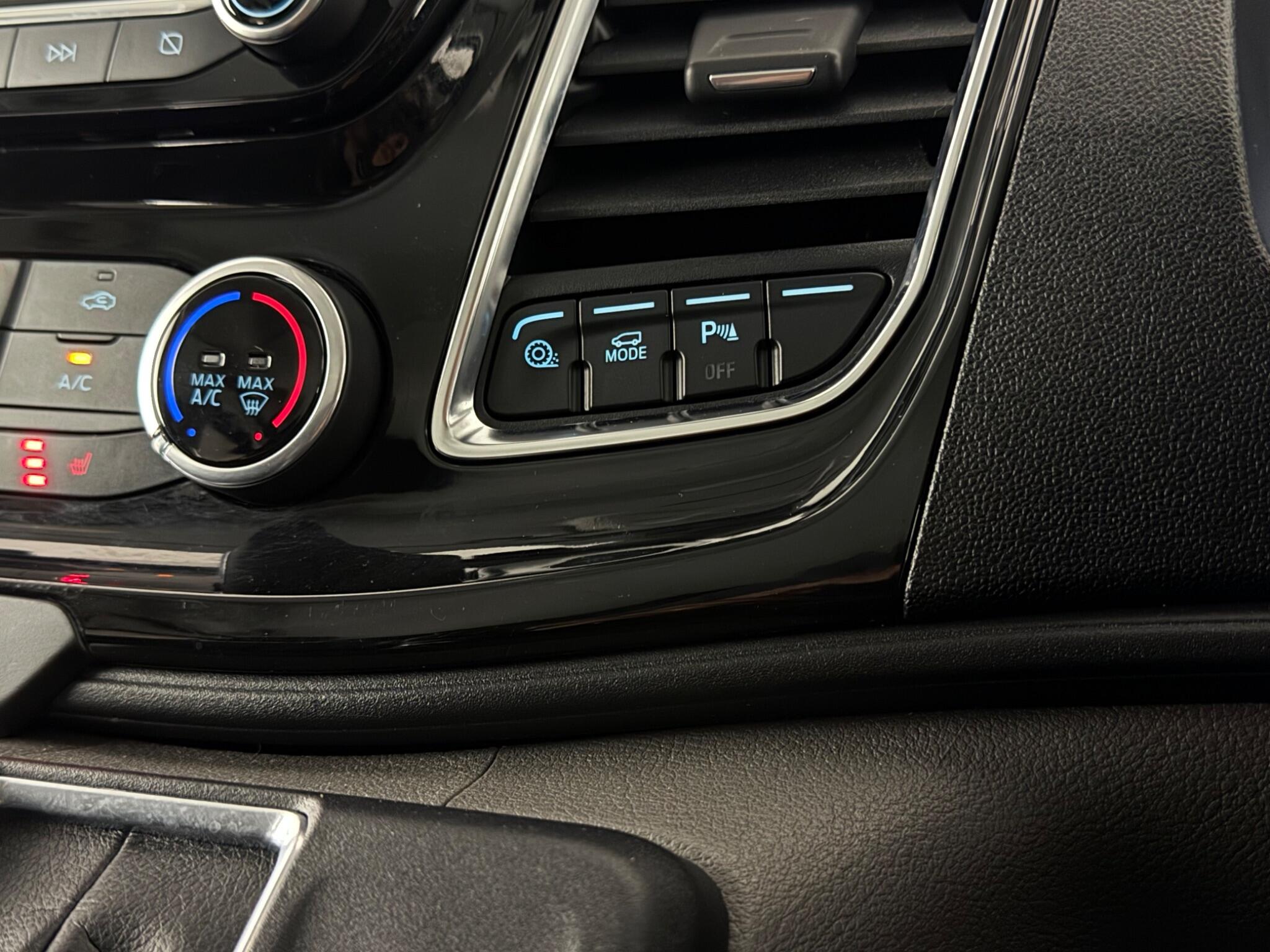 Ford Transit Custom view 24