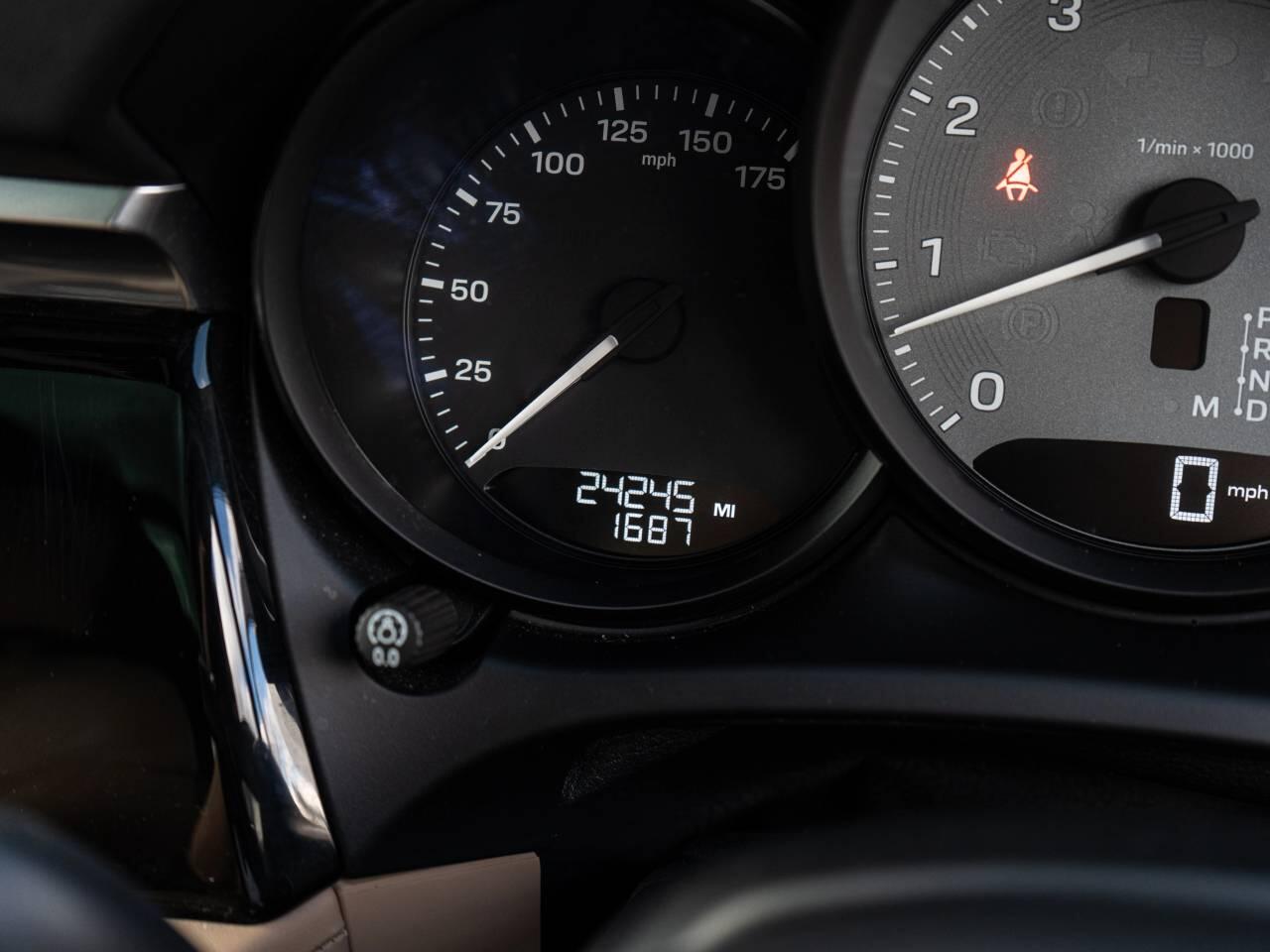 Porsche Macan view 39