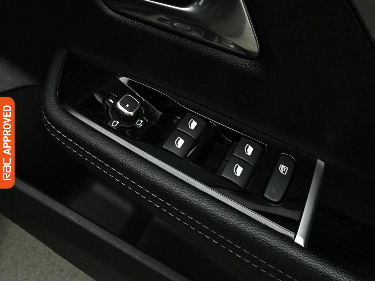 Vauxhall Astra view 25