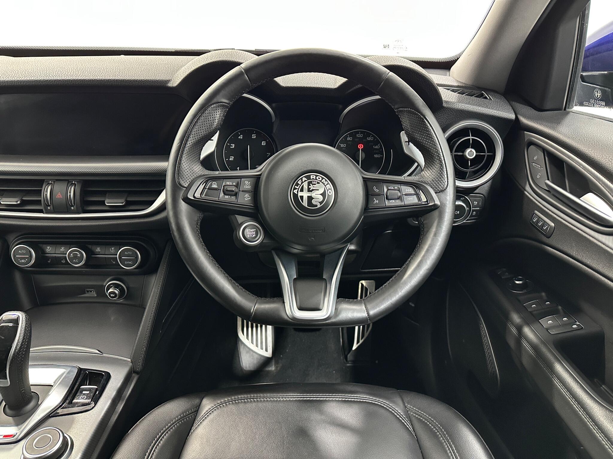 Alfa Romeo Stelvio view 13