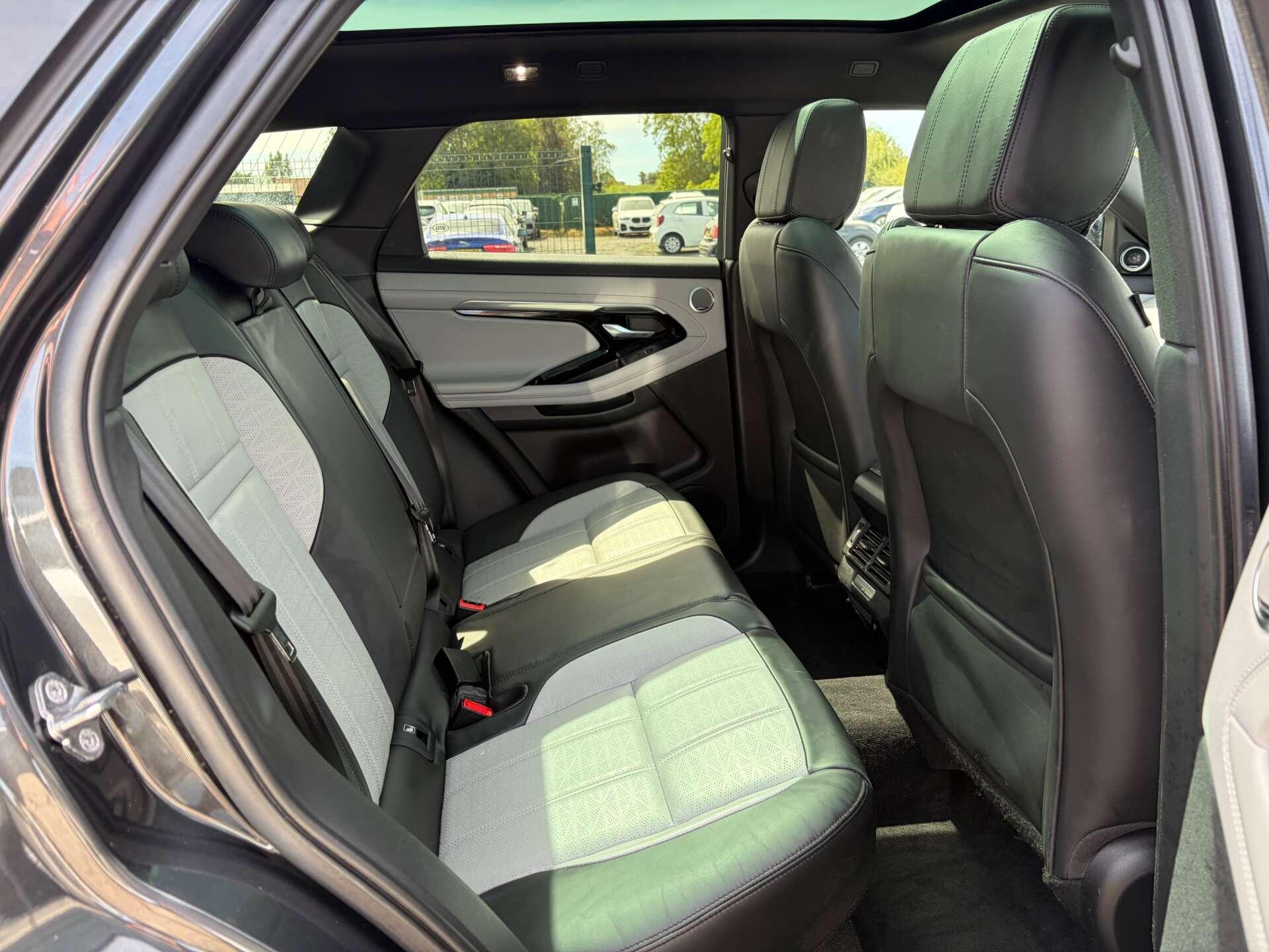 Land Rover Range Rover Evoque view 27
