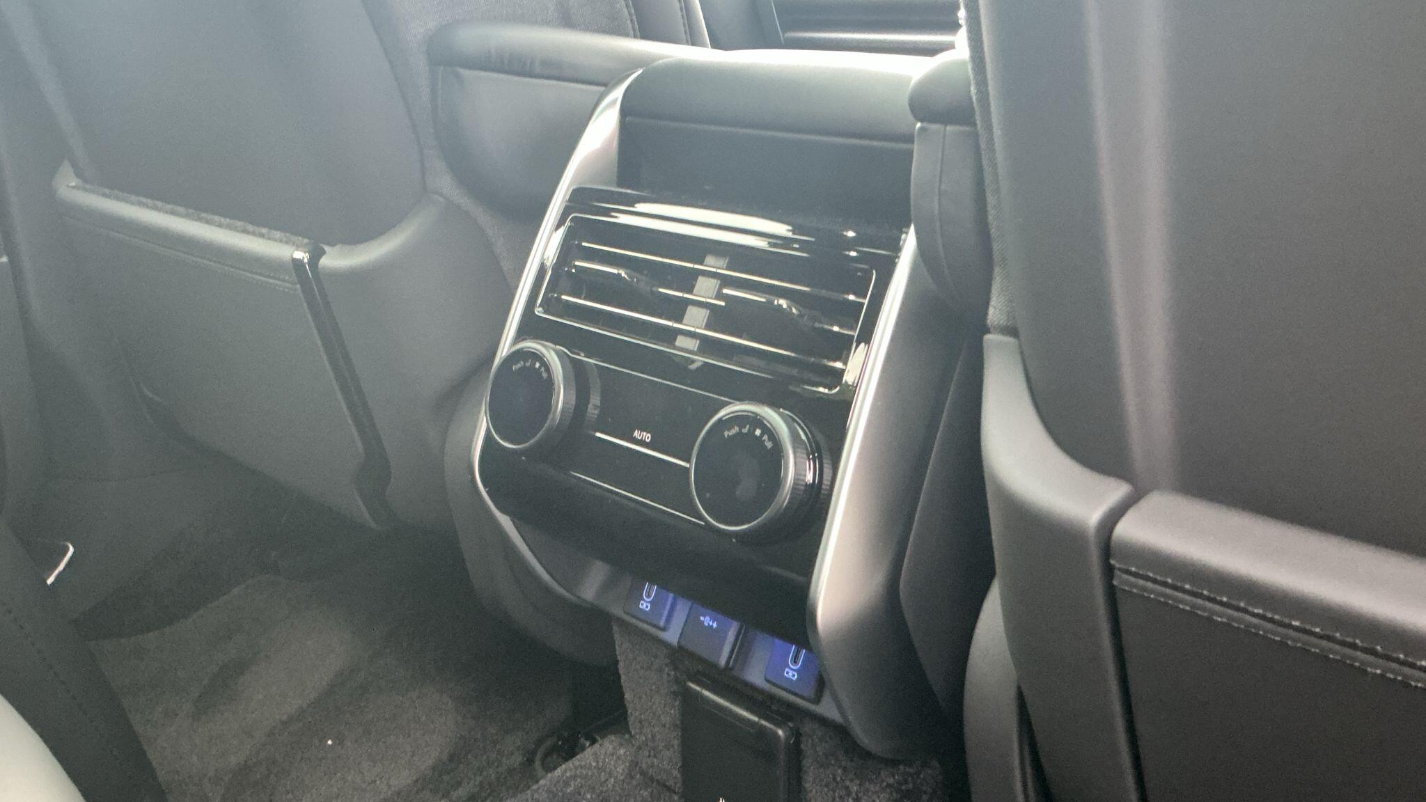 Land Rover Range Rover view 8