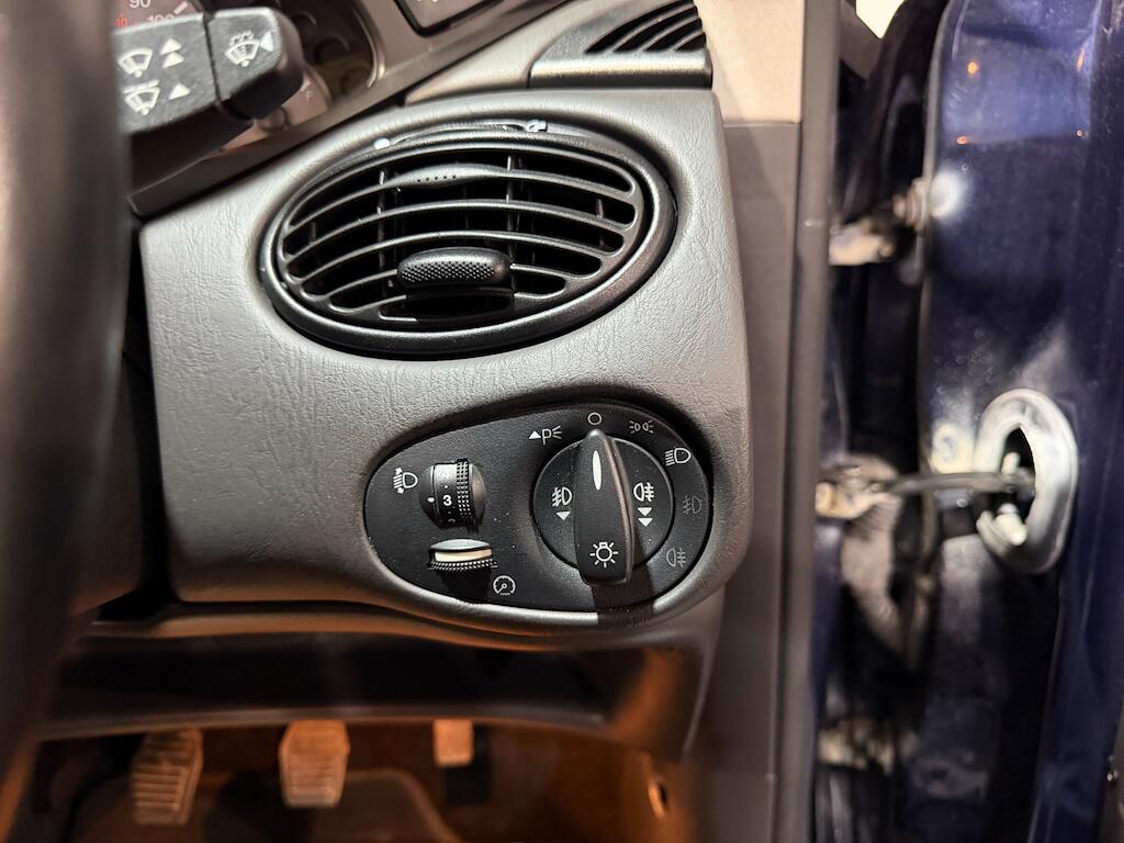 Ford Focus view 25