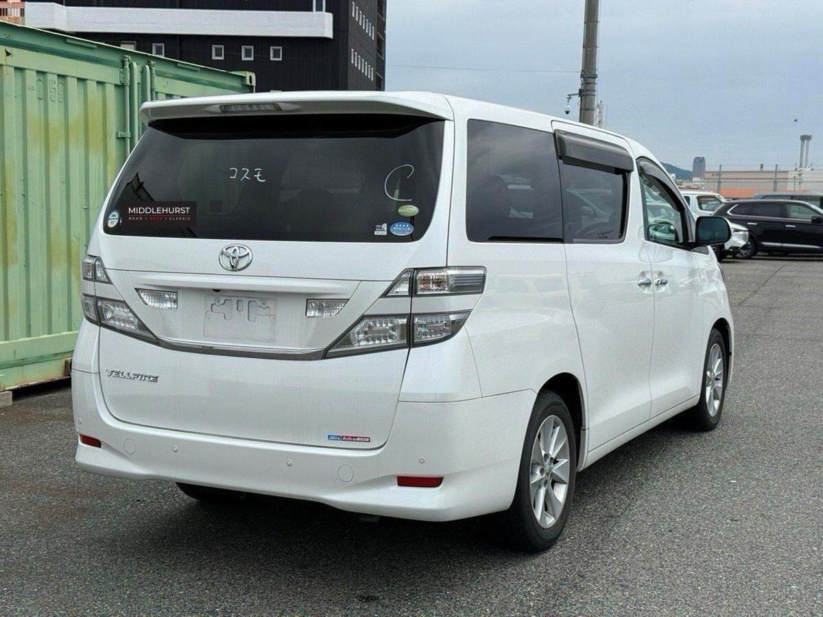 Toyota Vellfire view 2