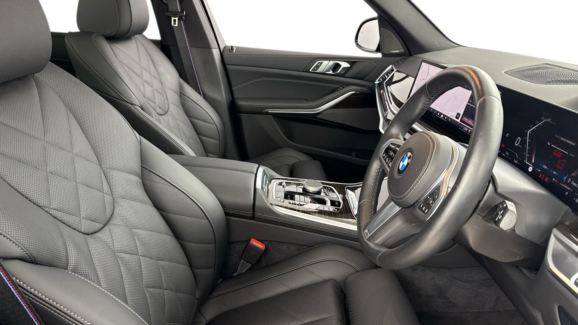 BMW X5 view 11