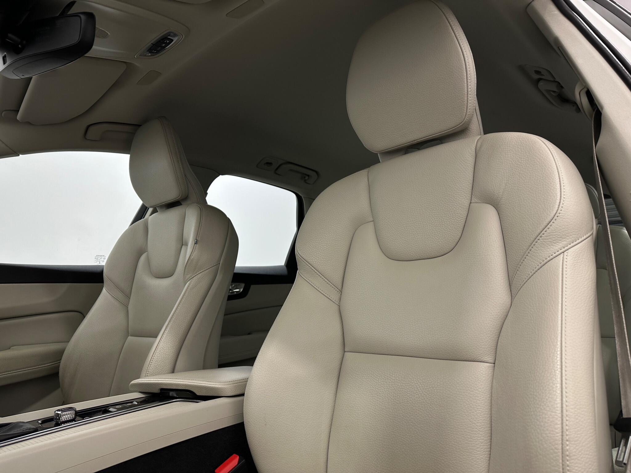 Volvo XC60 view 35