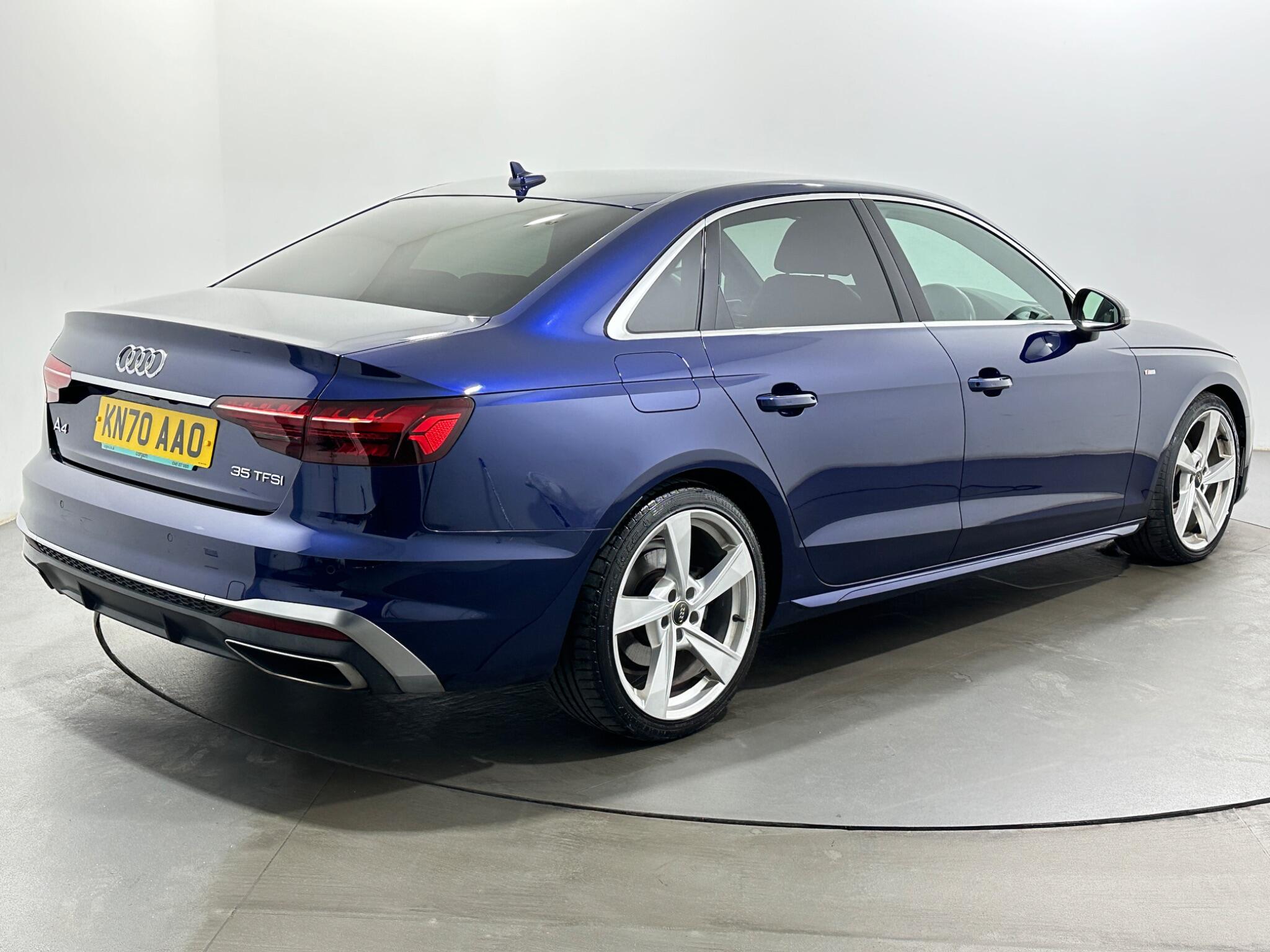 Audi A4 view 8