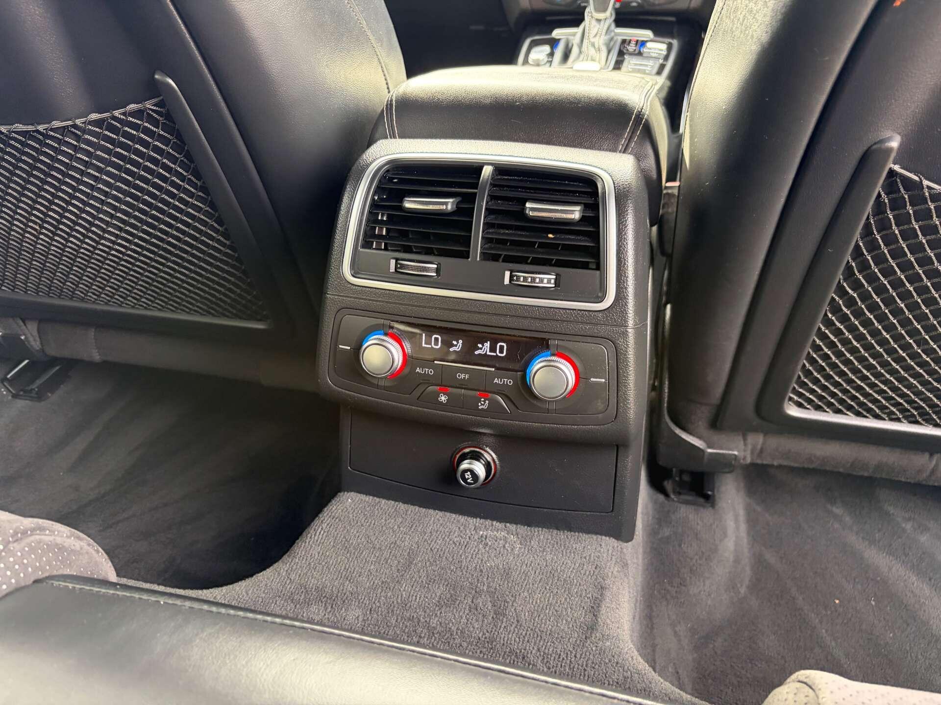 Audi A6 view 34