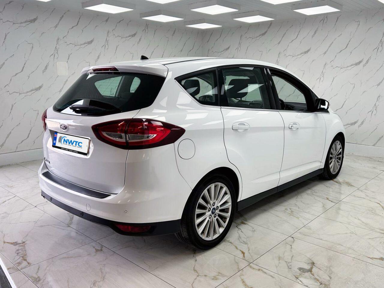 Ford C-Max view 12