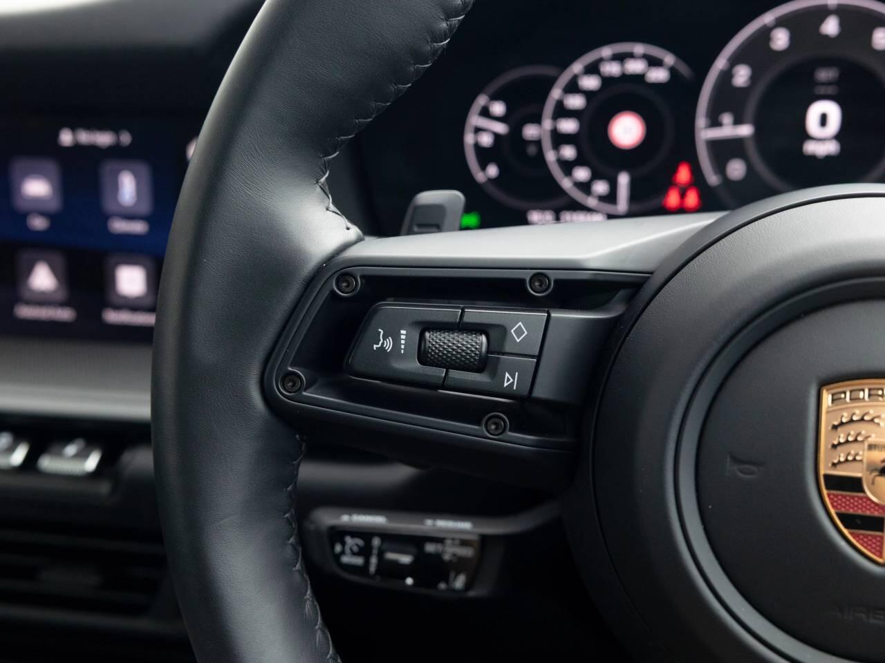 Porsche 911 view 43