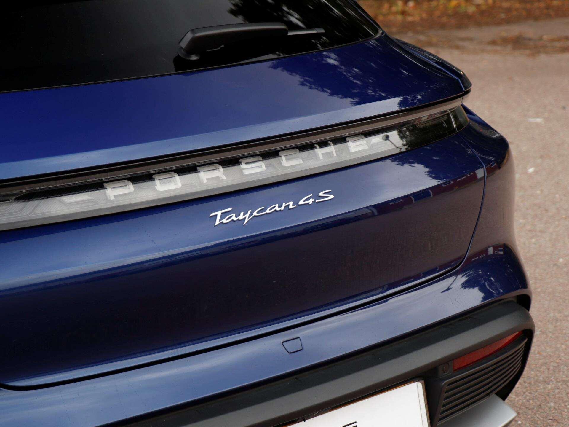 Porsche Taycan view 27