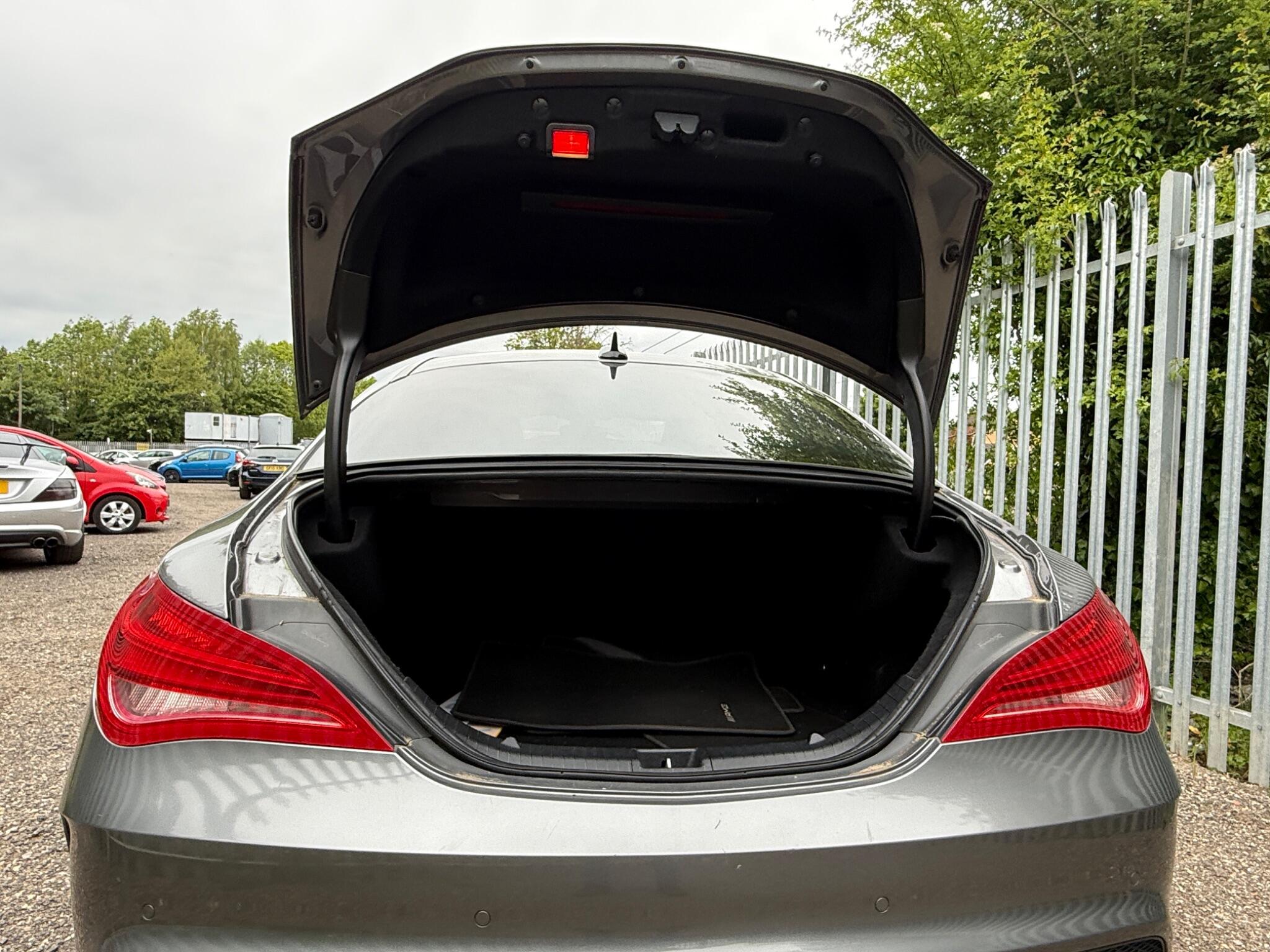 2015 Mercedes-Benz CLA image 43