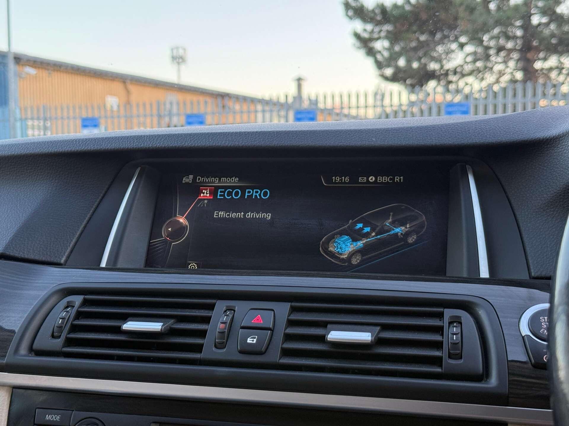 BMW 5 Series view 74