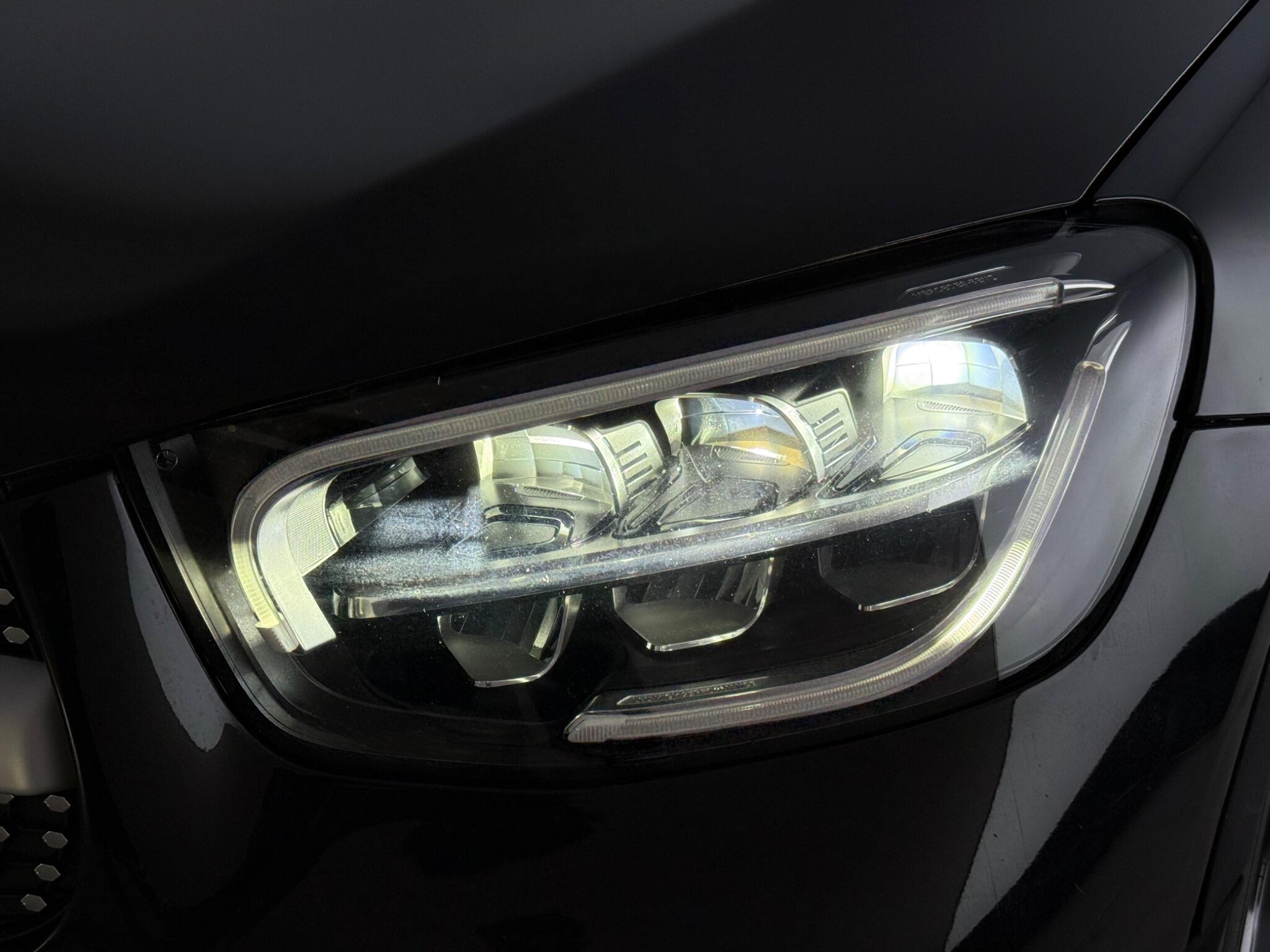 Mercedes-Benz GLC view 13