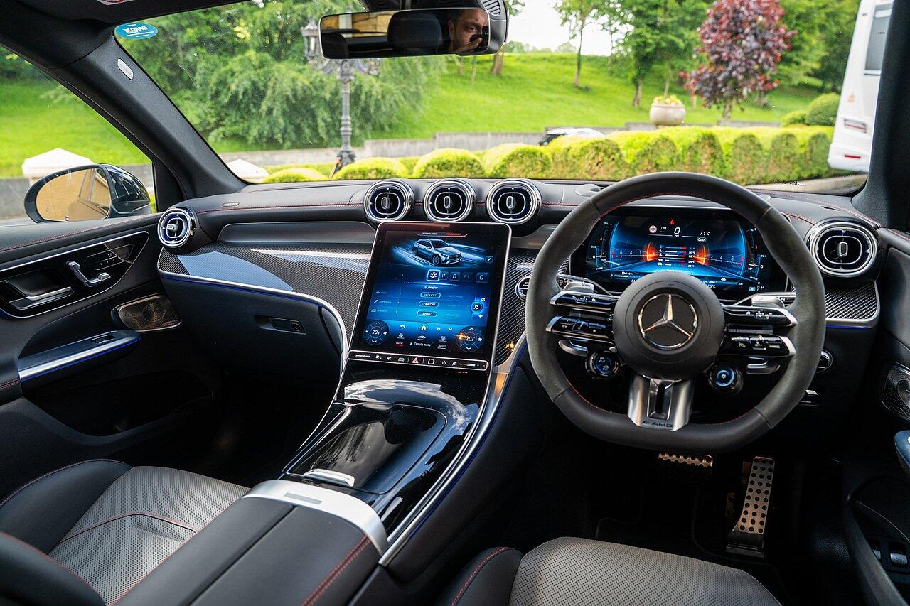 Mercedes-Benz GLC view 39