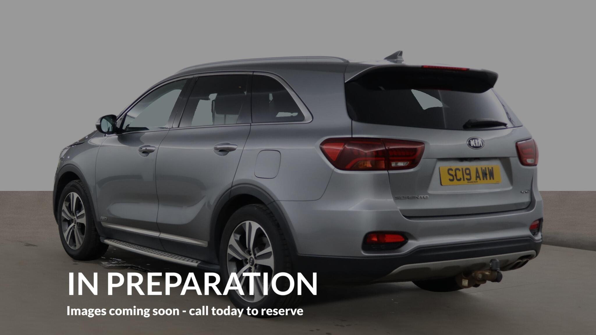 Kia Sorento view 3