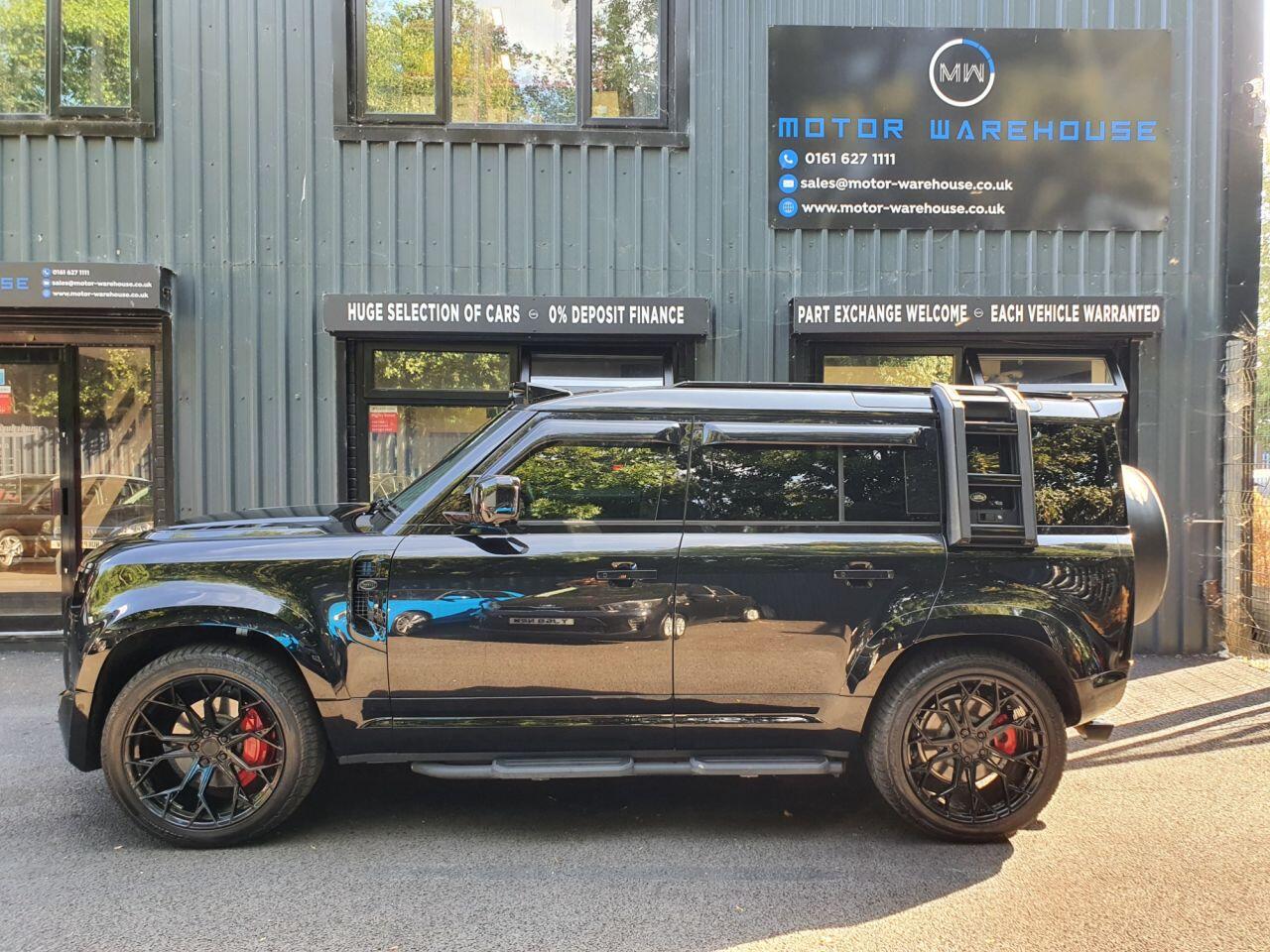 Land Rover Defender 110 view 3