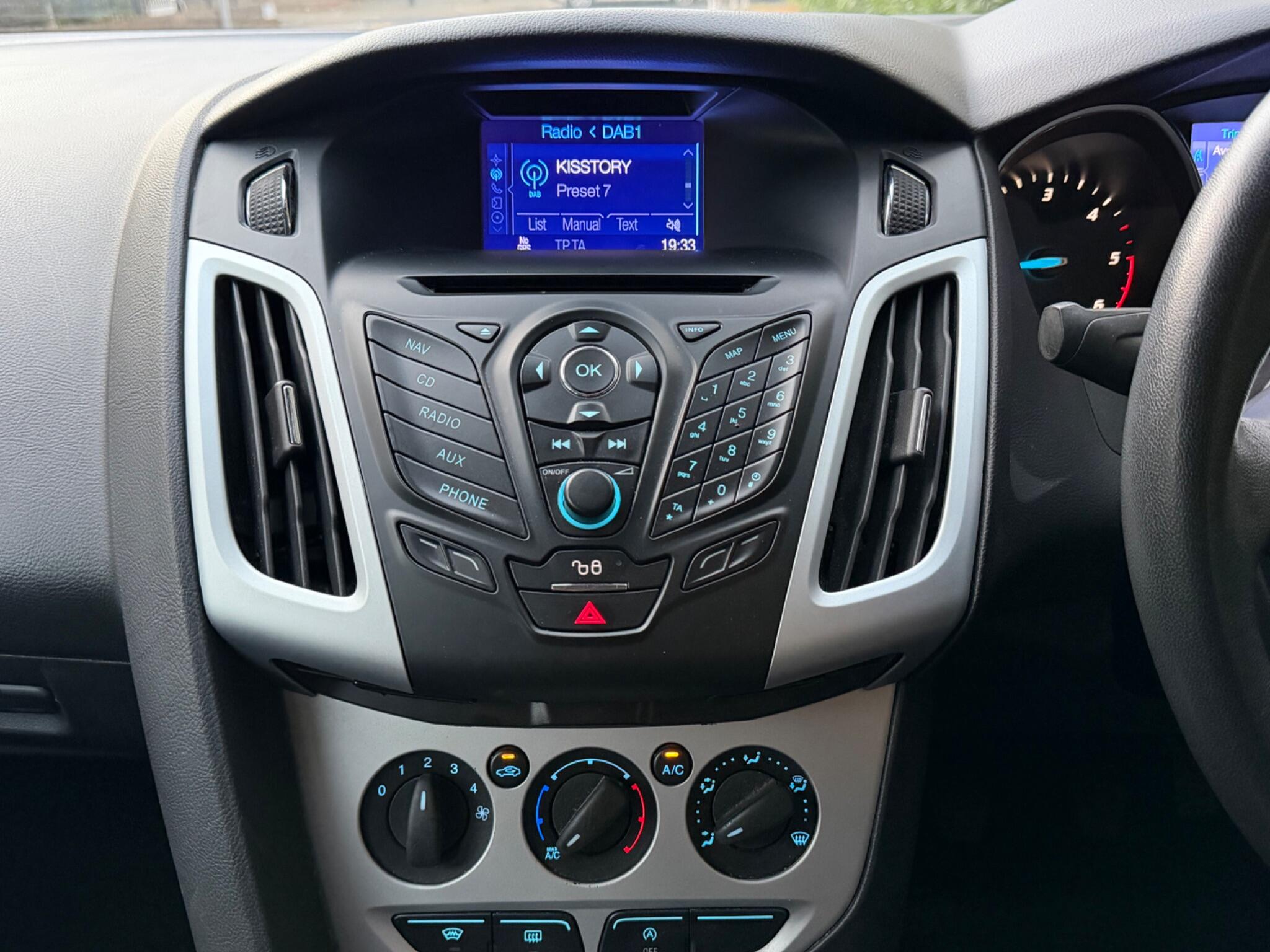 Ford Focus view 29