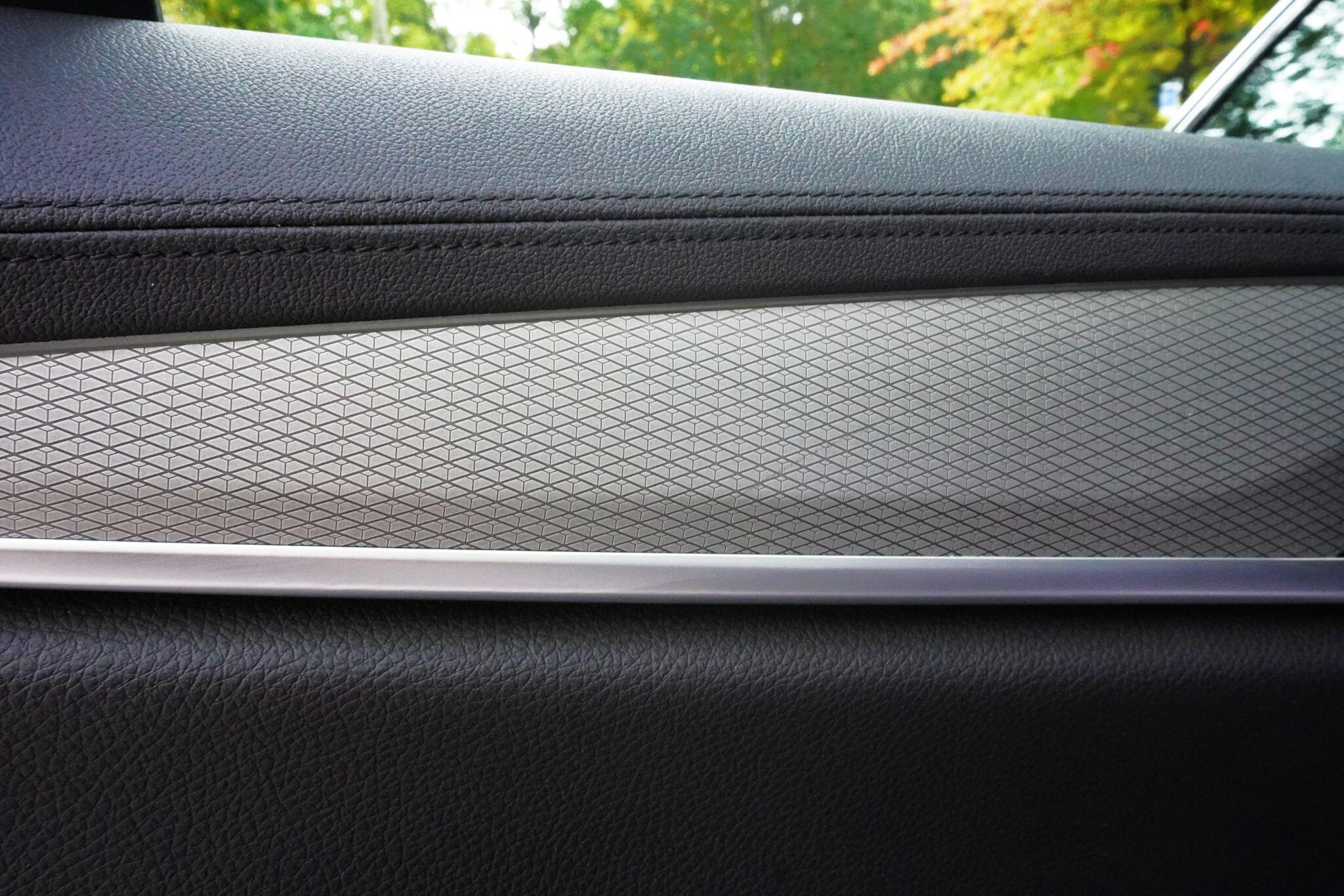 BMW 5 Series view 77