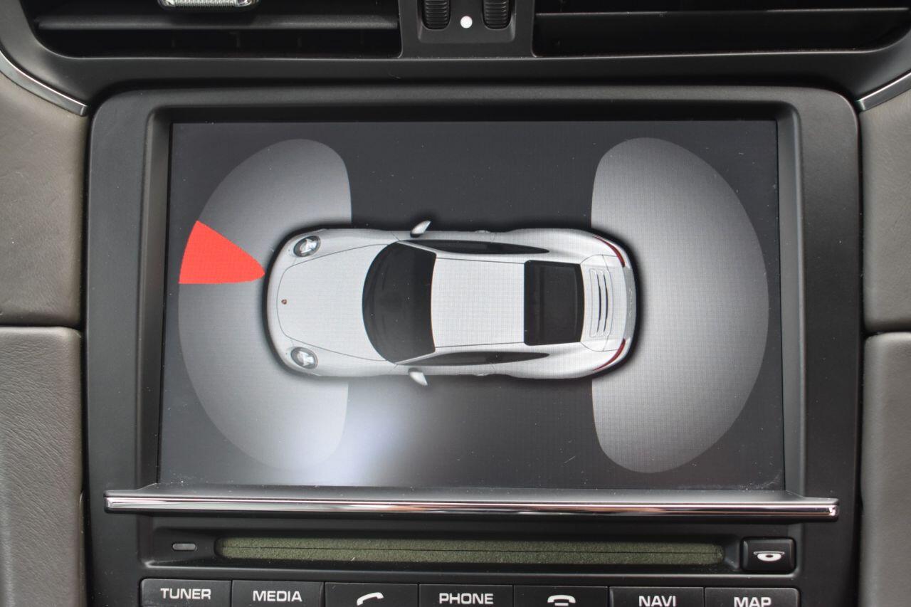 Porsche 911 view 15
