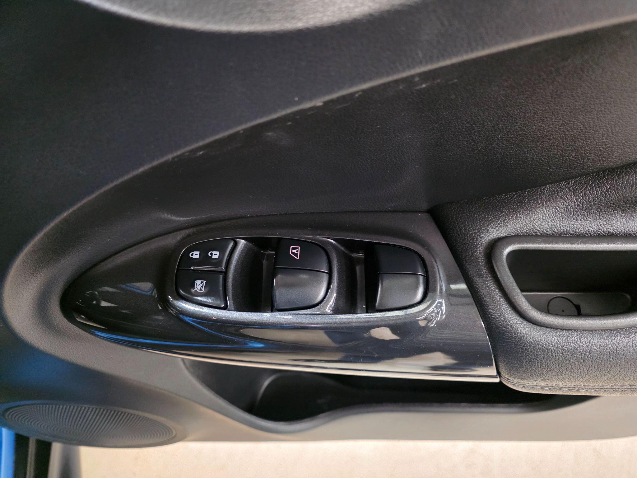 Nissan Juke view 12