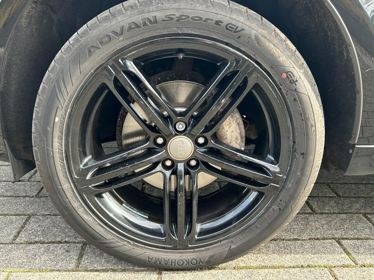 Audi Q5 view 38