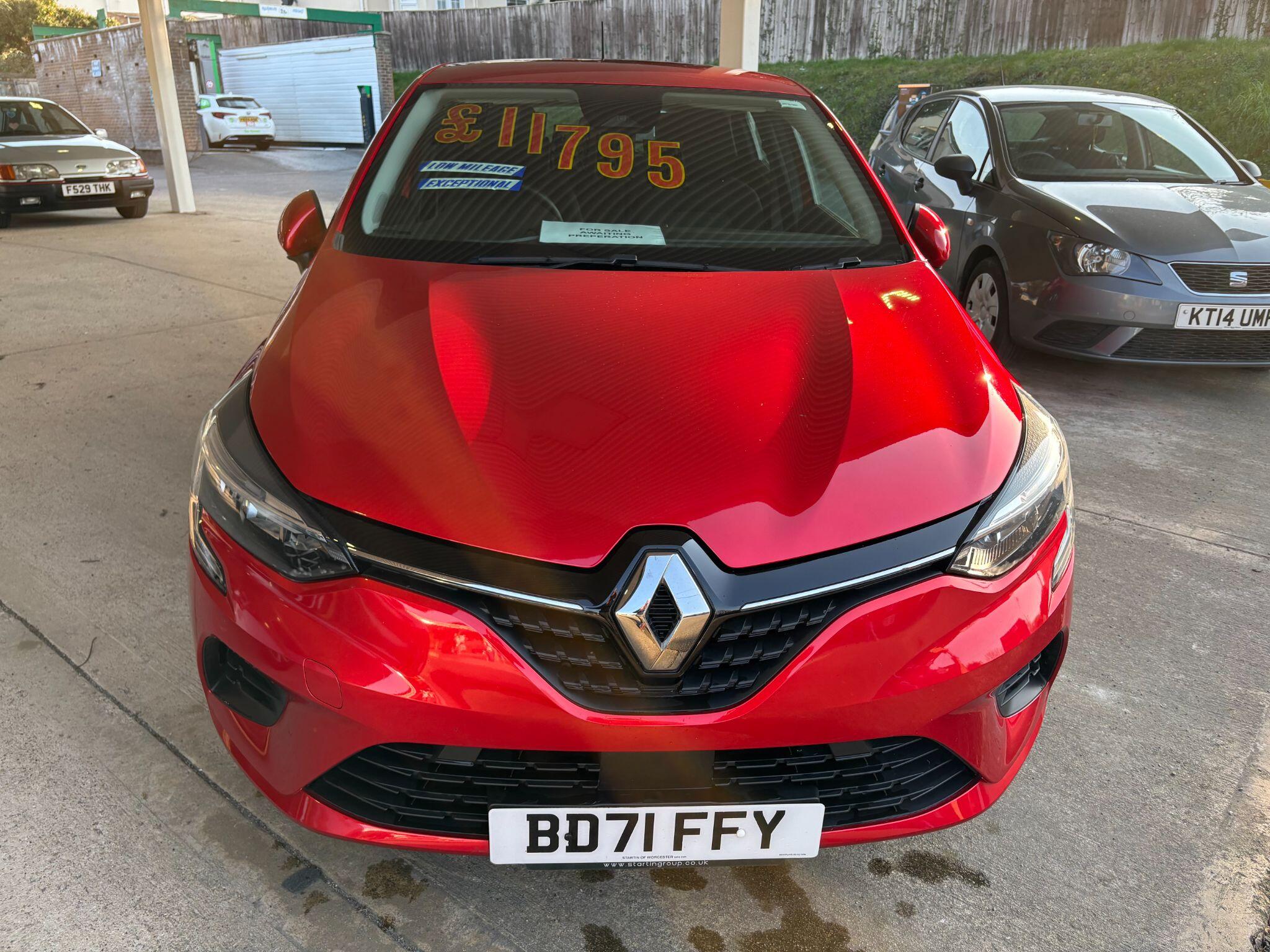 2021 Renault Clio 1.0 TCe Iconic Euro 6 (s/s) 5dr • 17,950 miles image 2