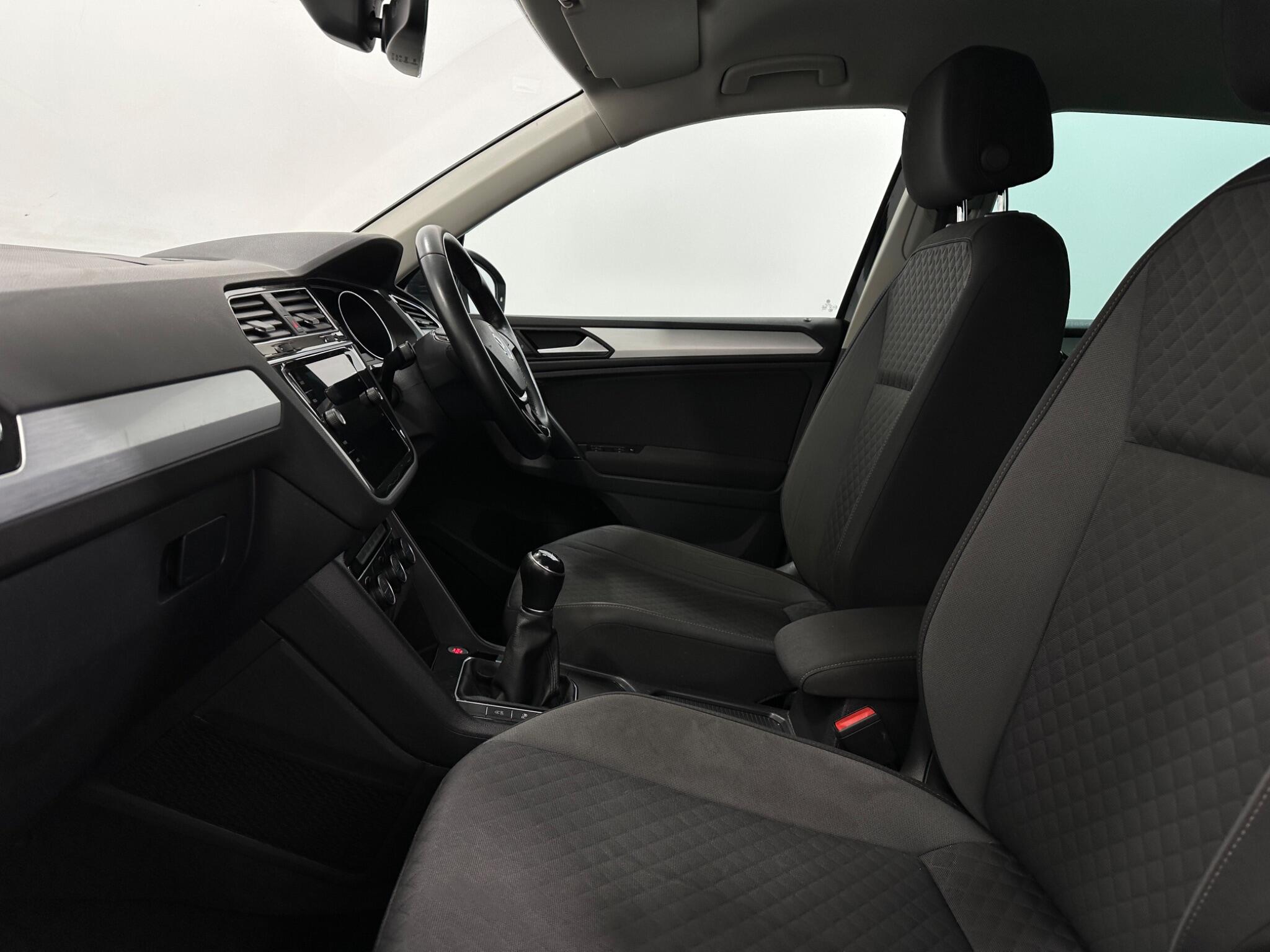 Volkswagen Tiguan view 35