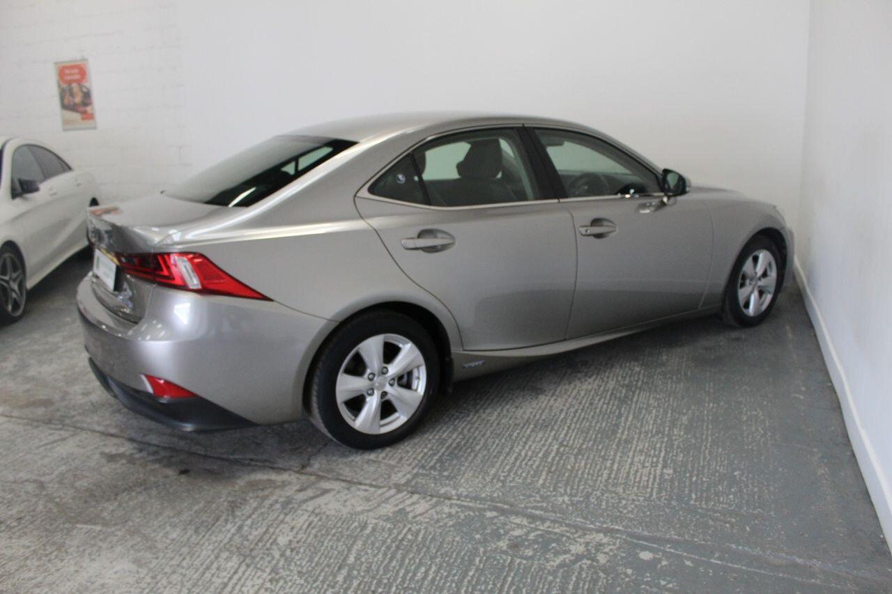 Lexus Is view 11